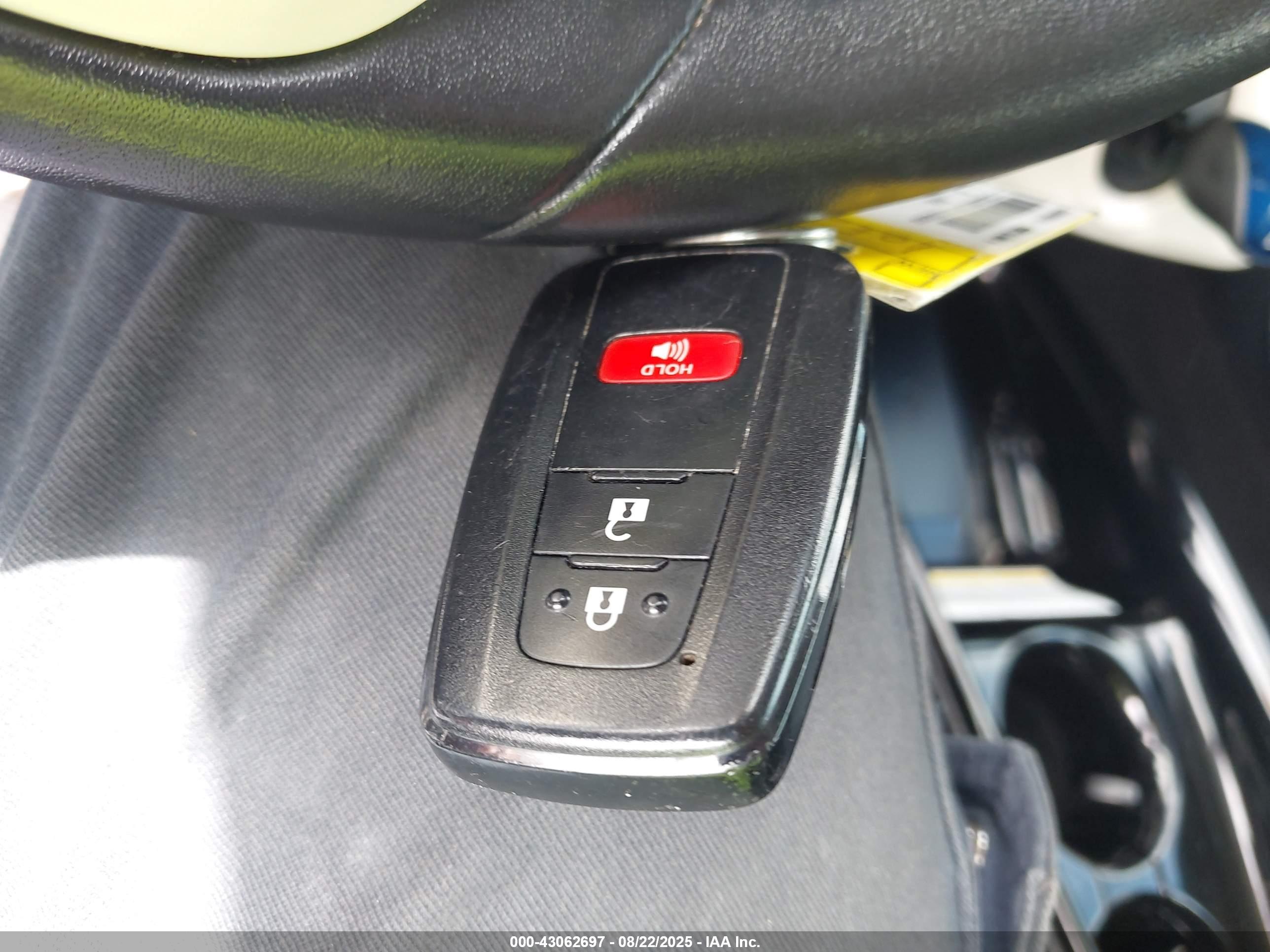 TOYOTA PRIUS image 11