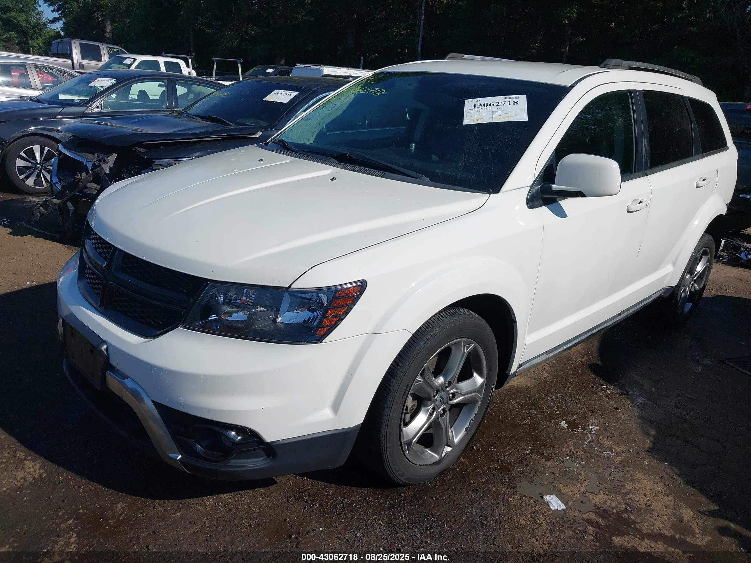 DODGE JOURNEY image 2