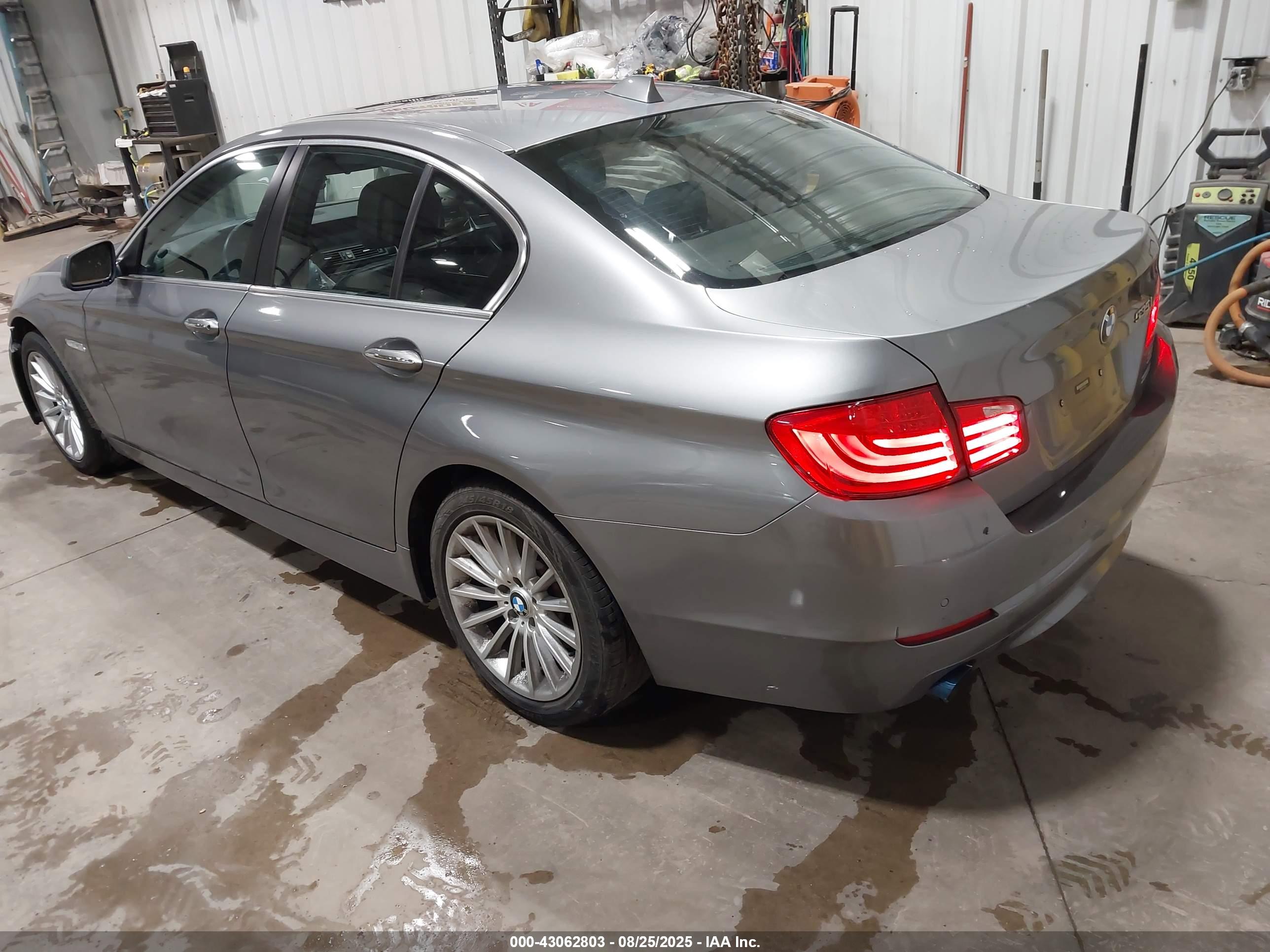 BMW 535I image 3