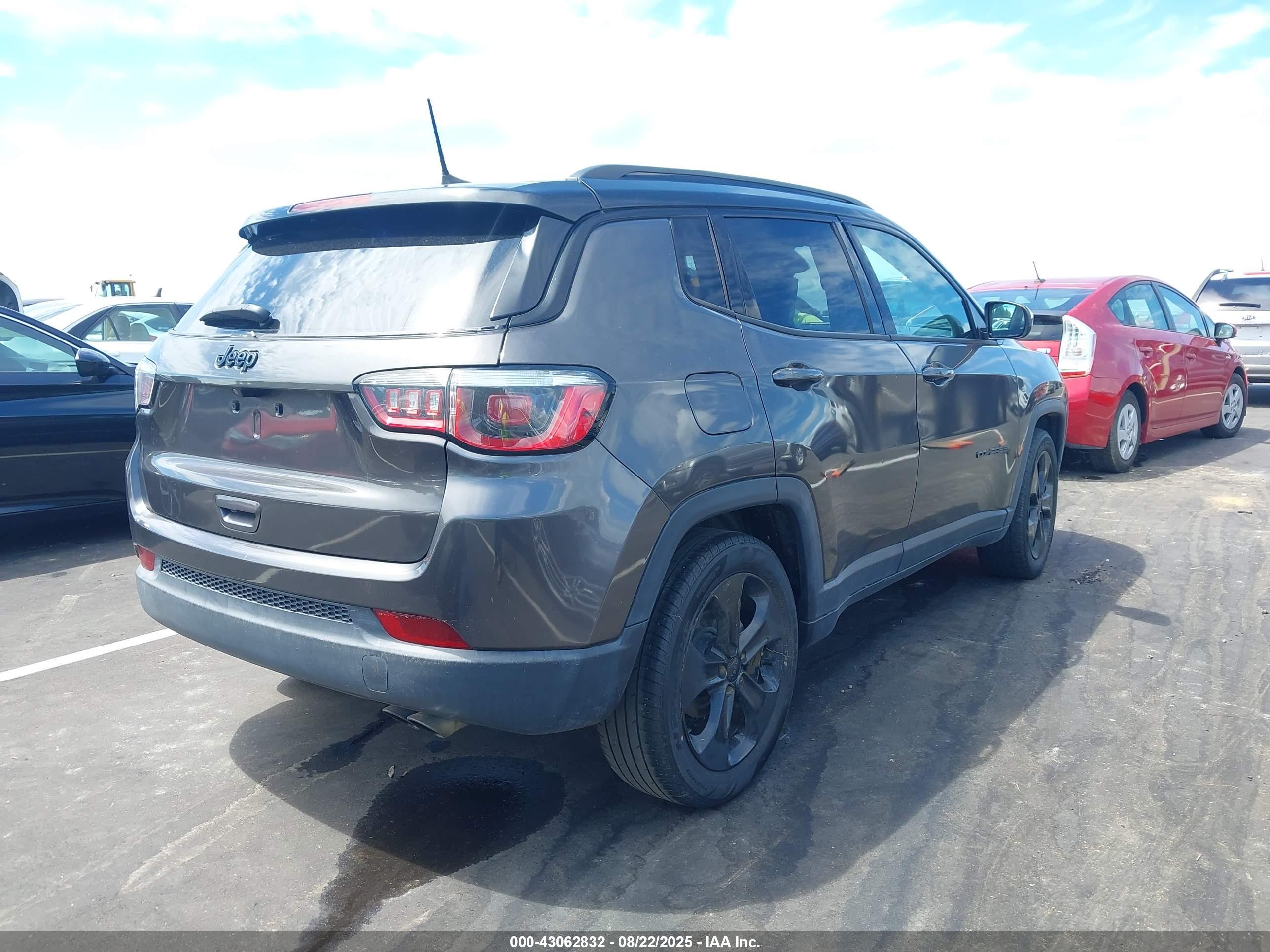 JEEP COMPASS image 4