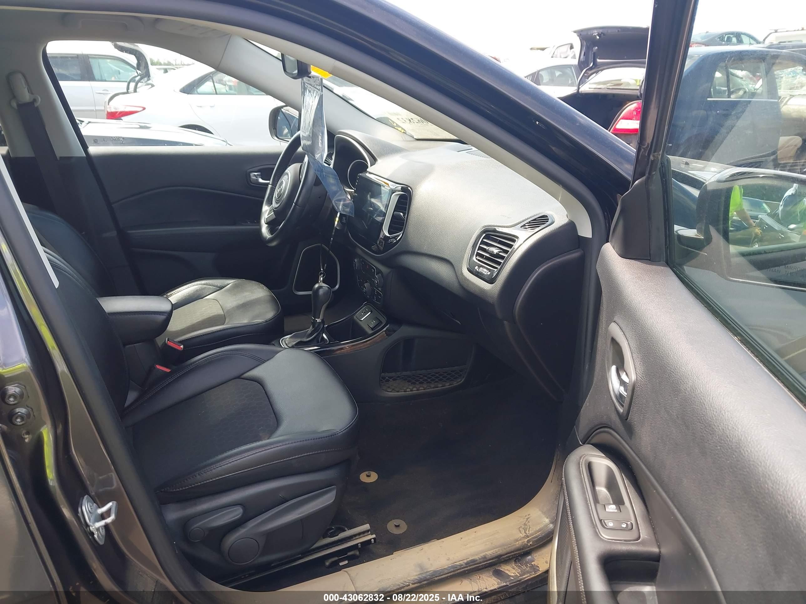 JEEP COMPASS image 5