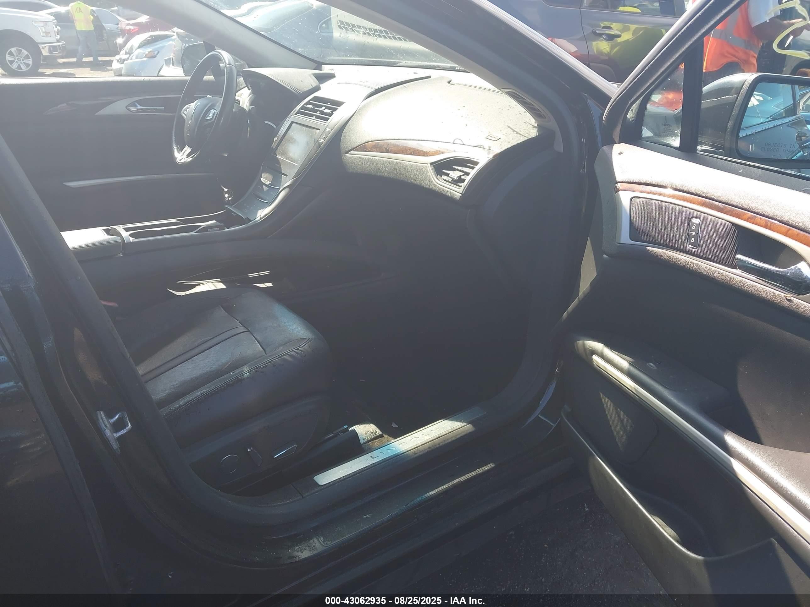 LINCOLN MKZ image 5