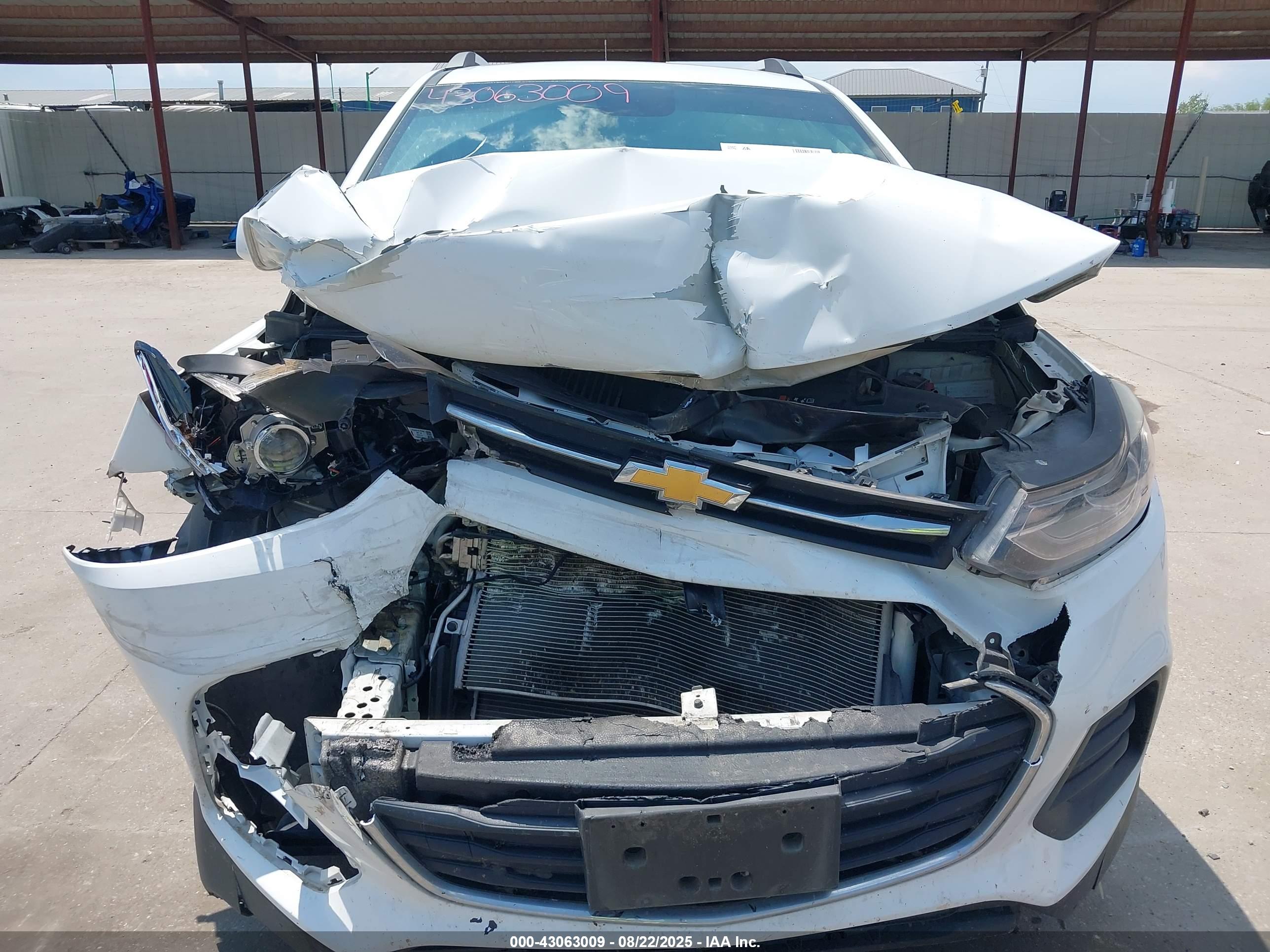 CHEVROLET TRAX image 6