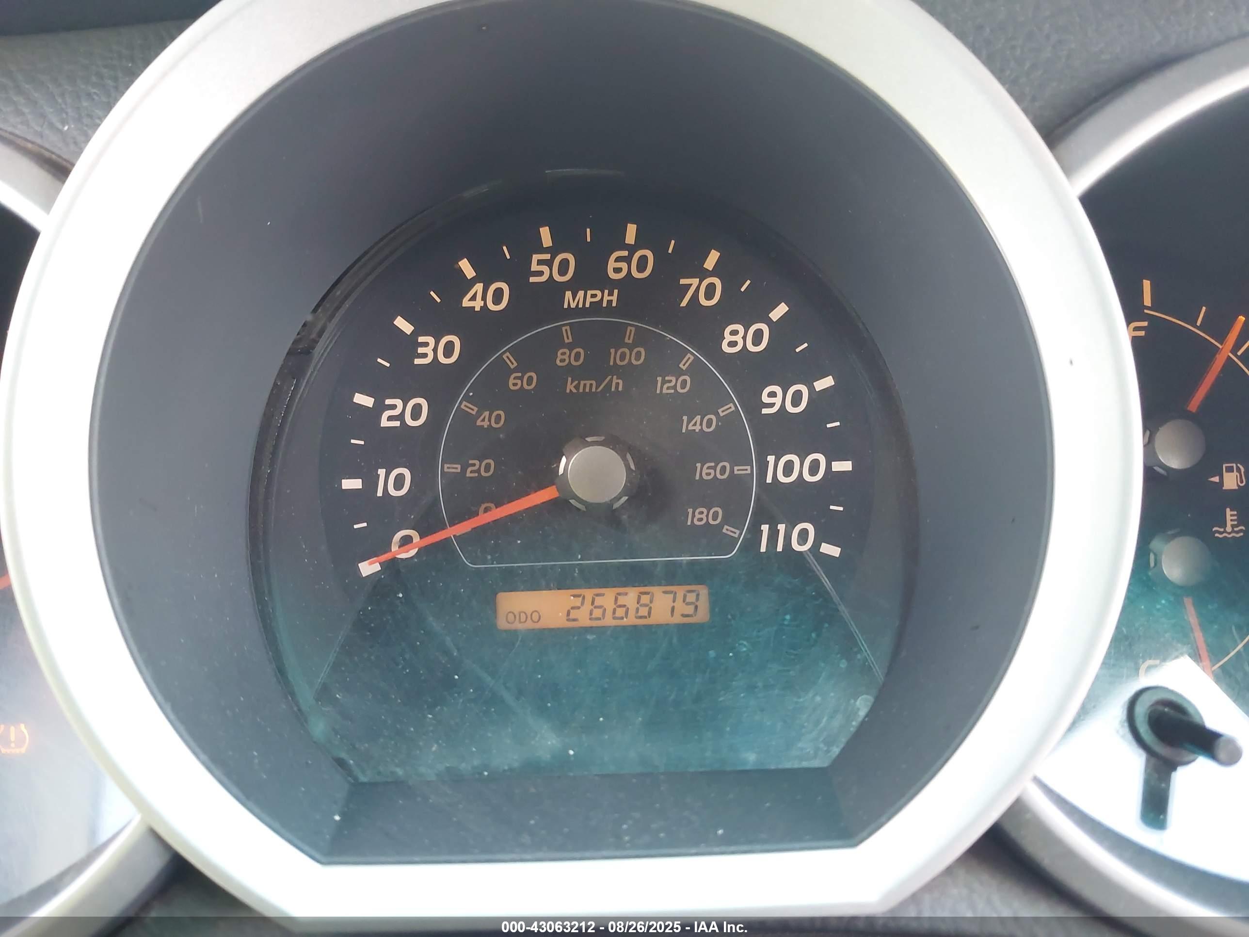 TOYOTA 4RUNNER image 7