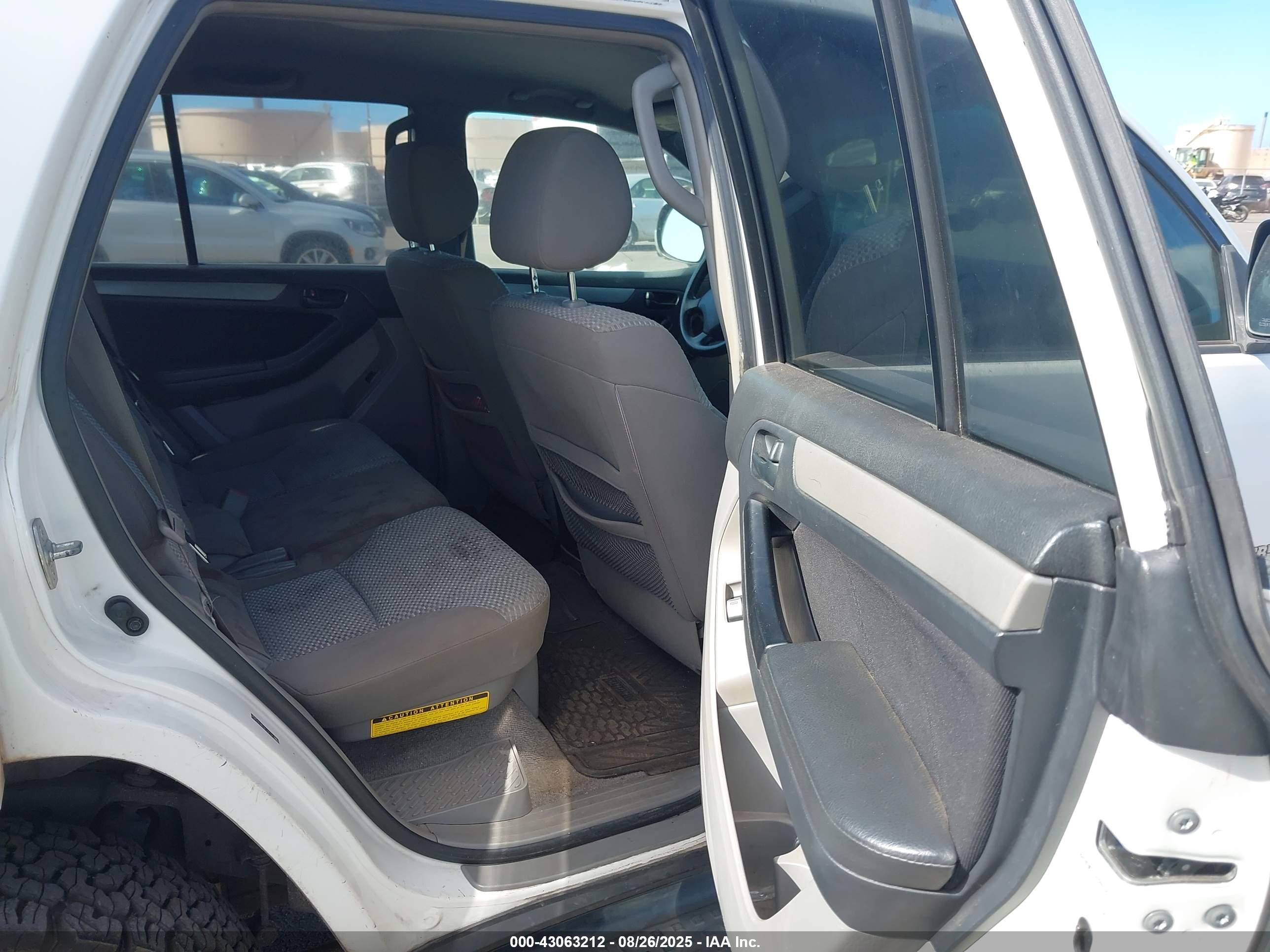 TOYOTA 4RUNNER image 8