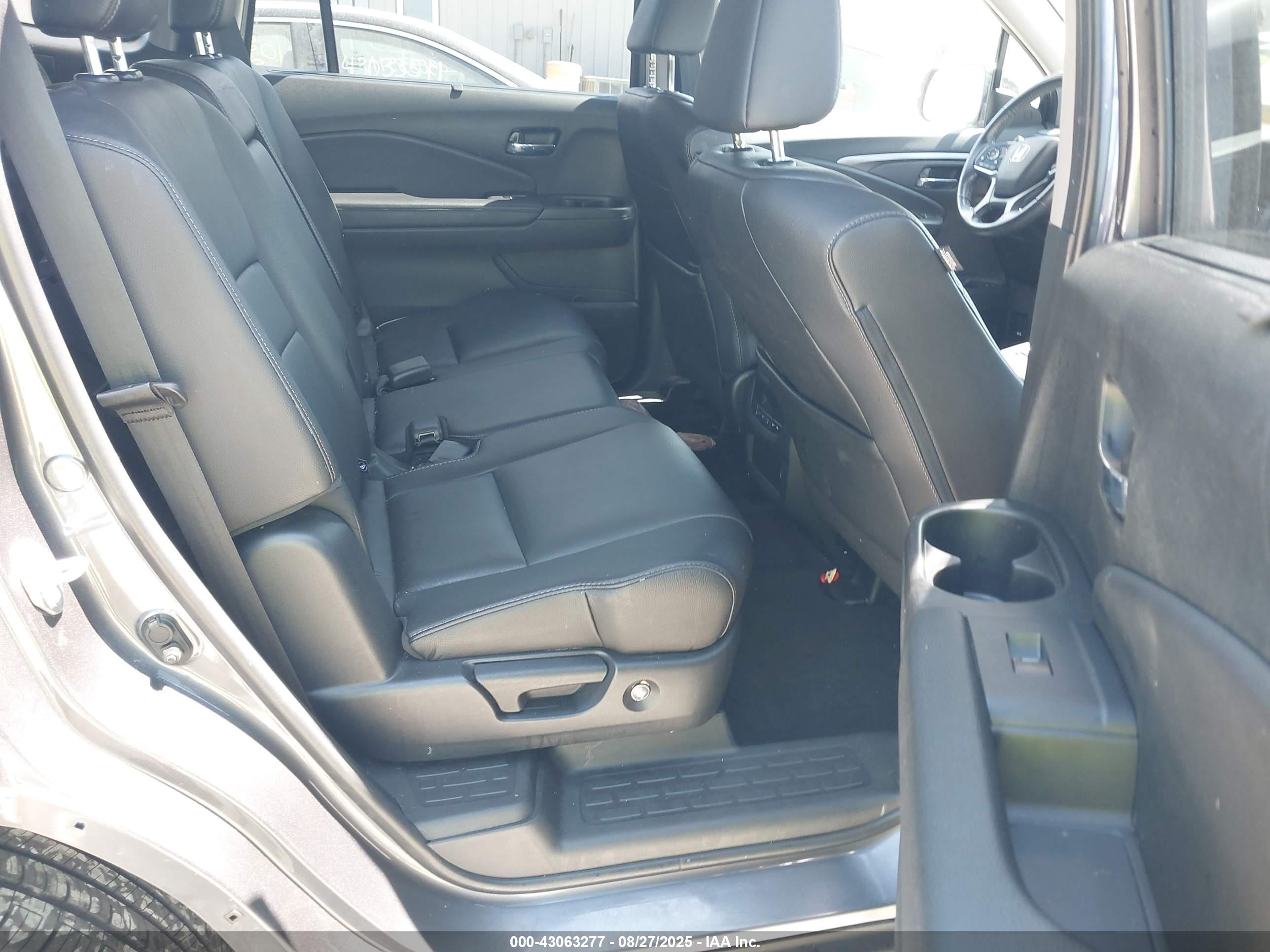 HONDA PILOT image 8