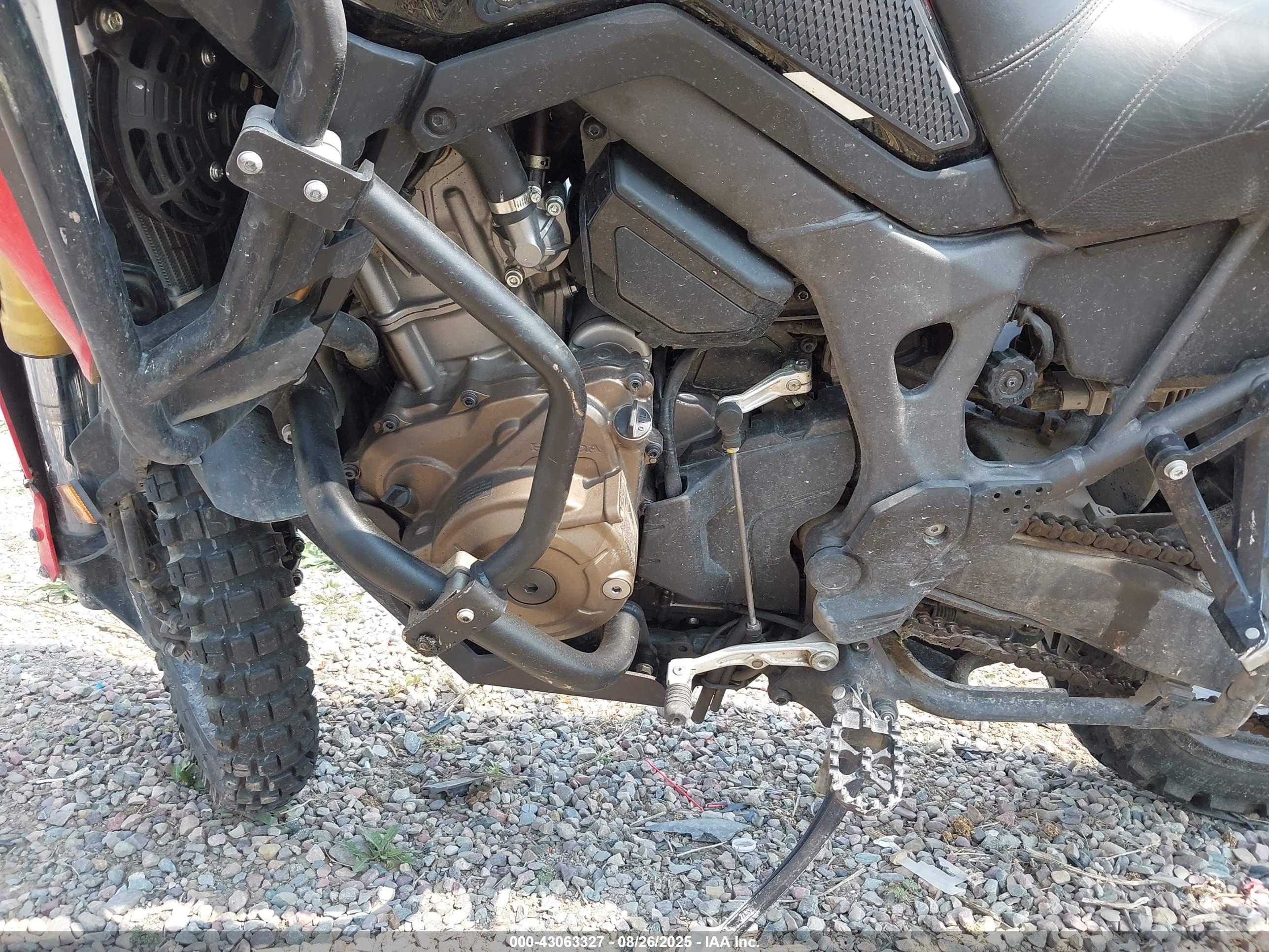 HONDA CRF1000 image 9