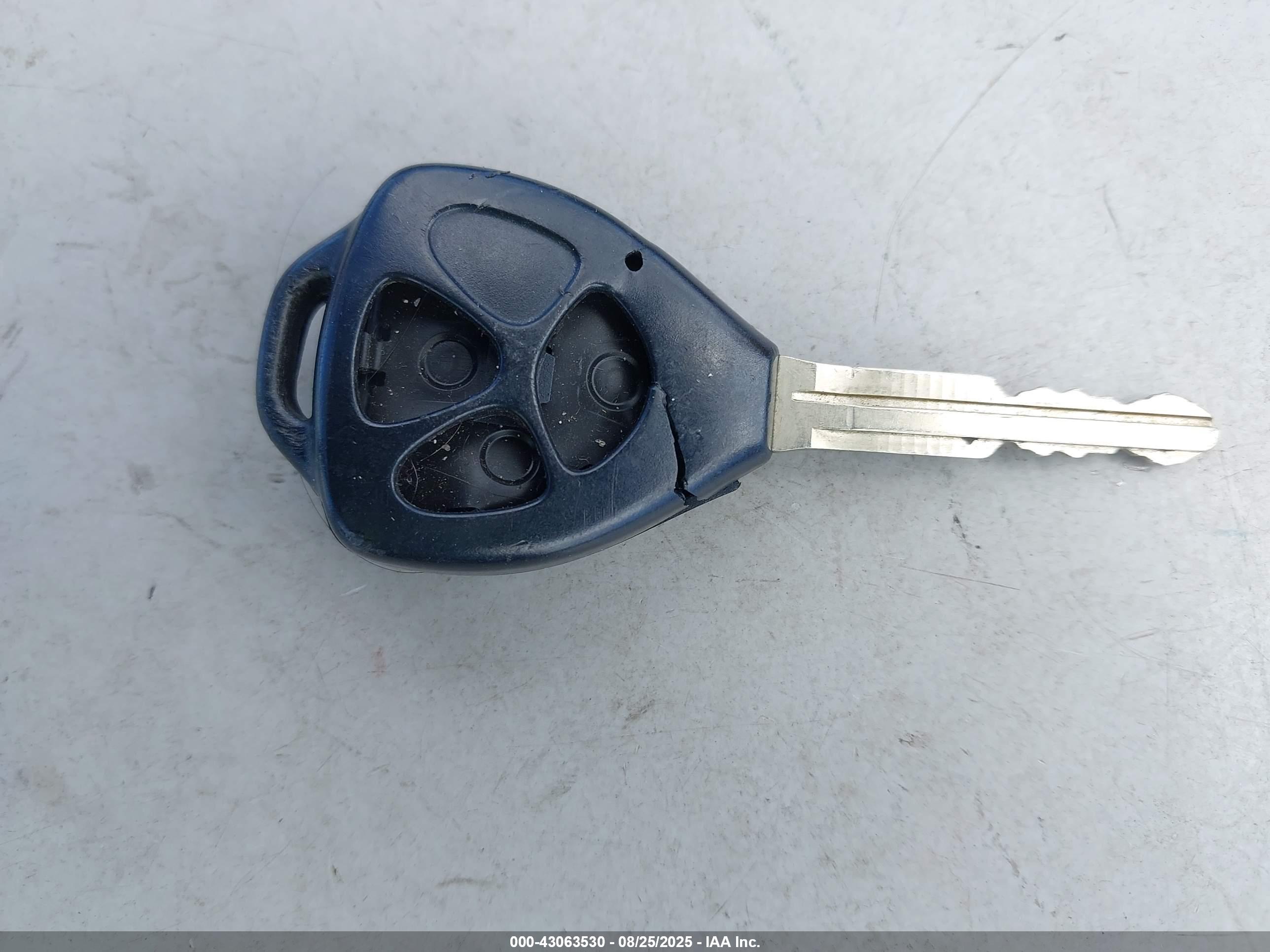 TOYOTA YARIS image 11