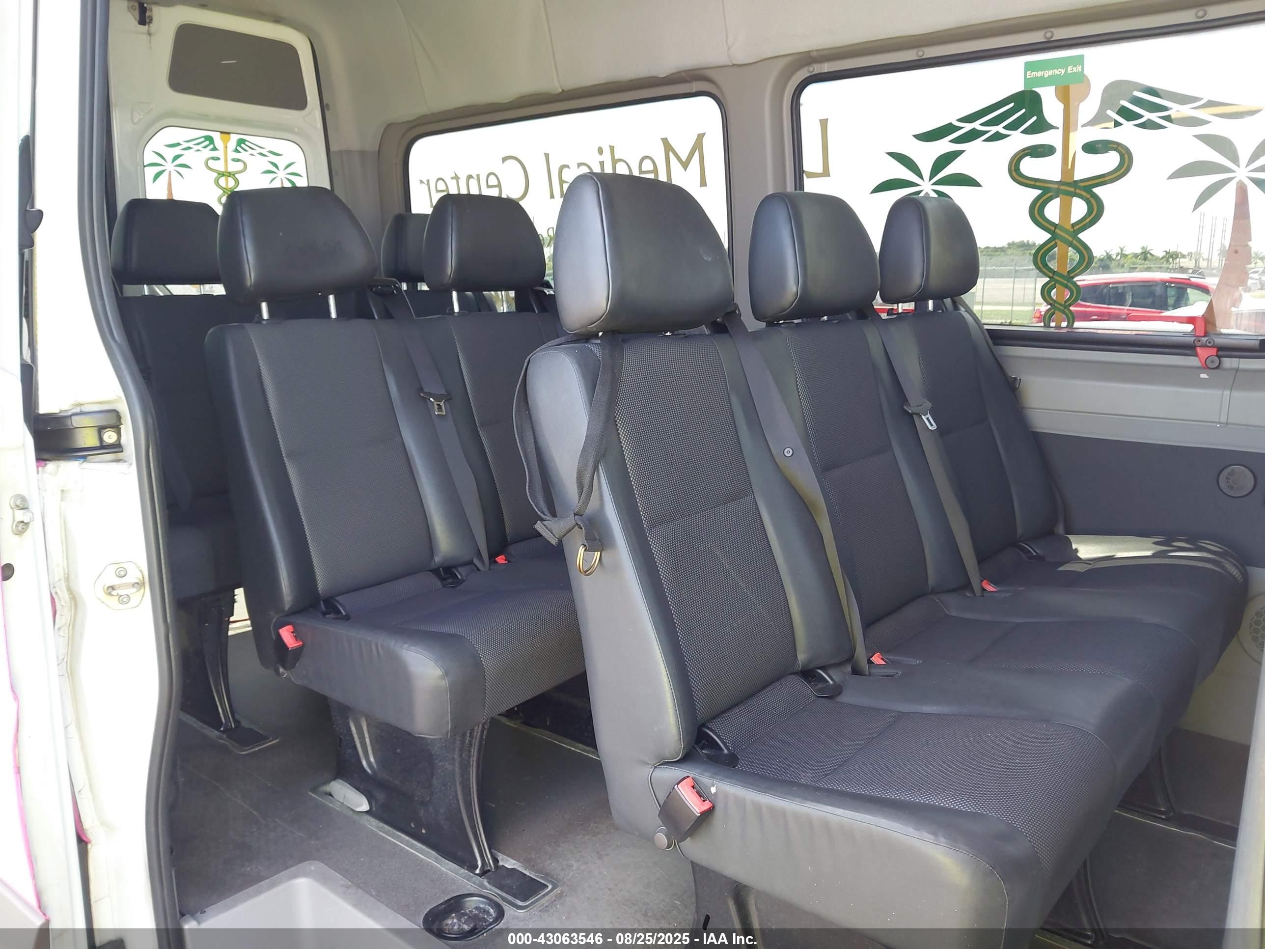 MERCEDES-BENZ SPRINTER image 8