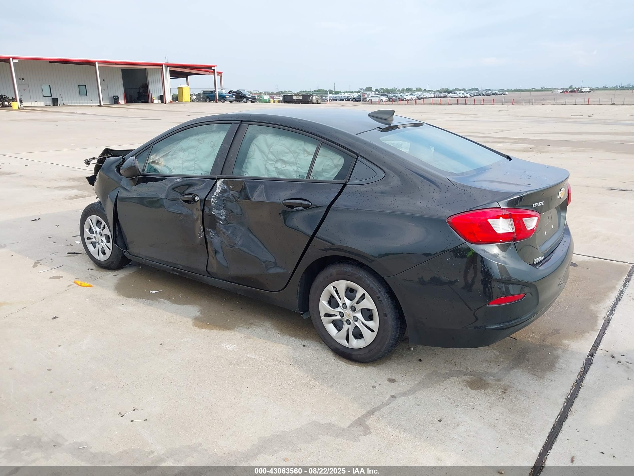 CHEVROLET CRUZE image 3