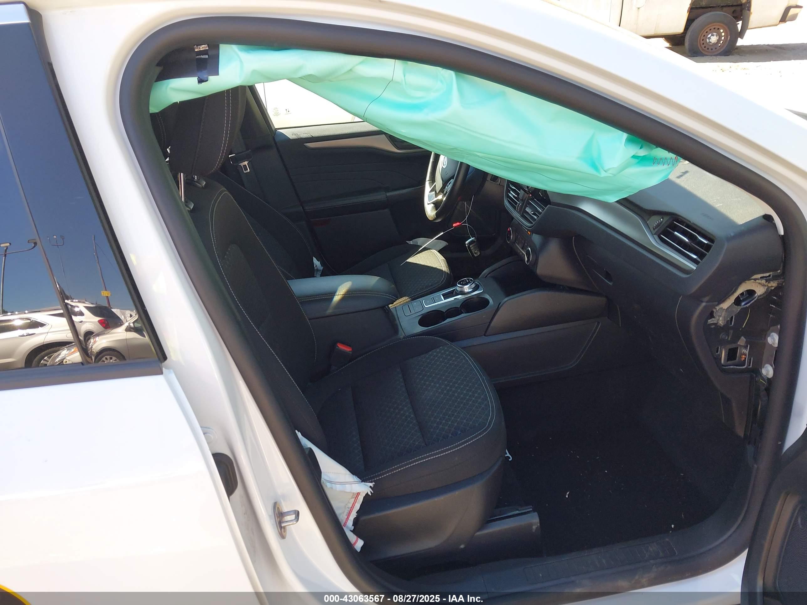 FORD ESCAPE image 5