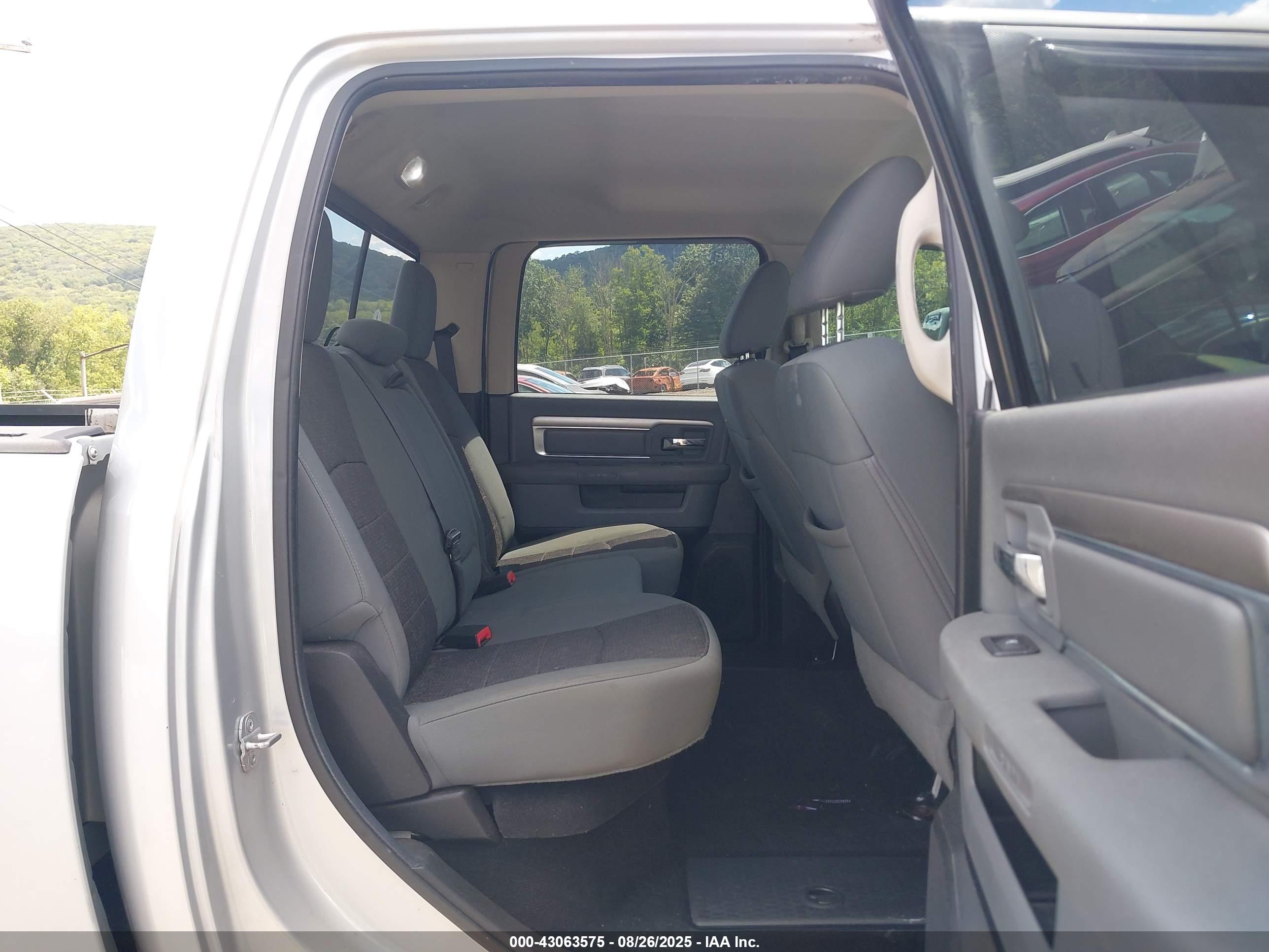 RAM 1500 image 8