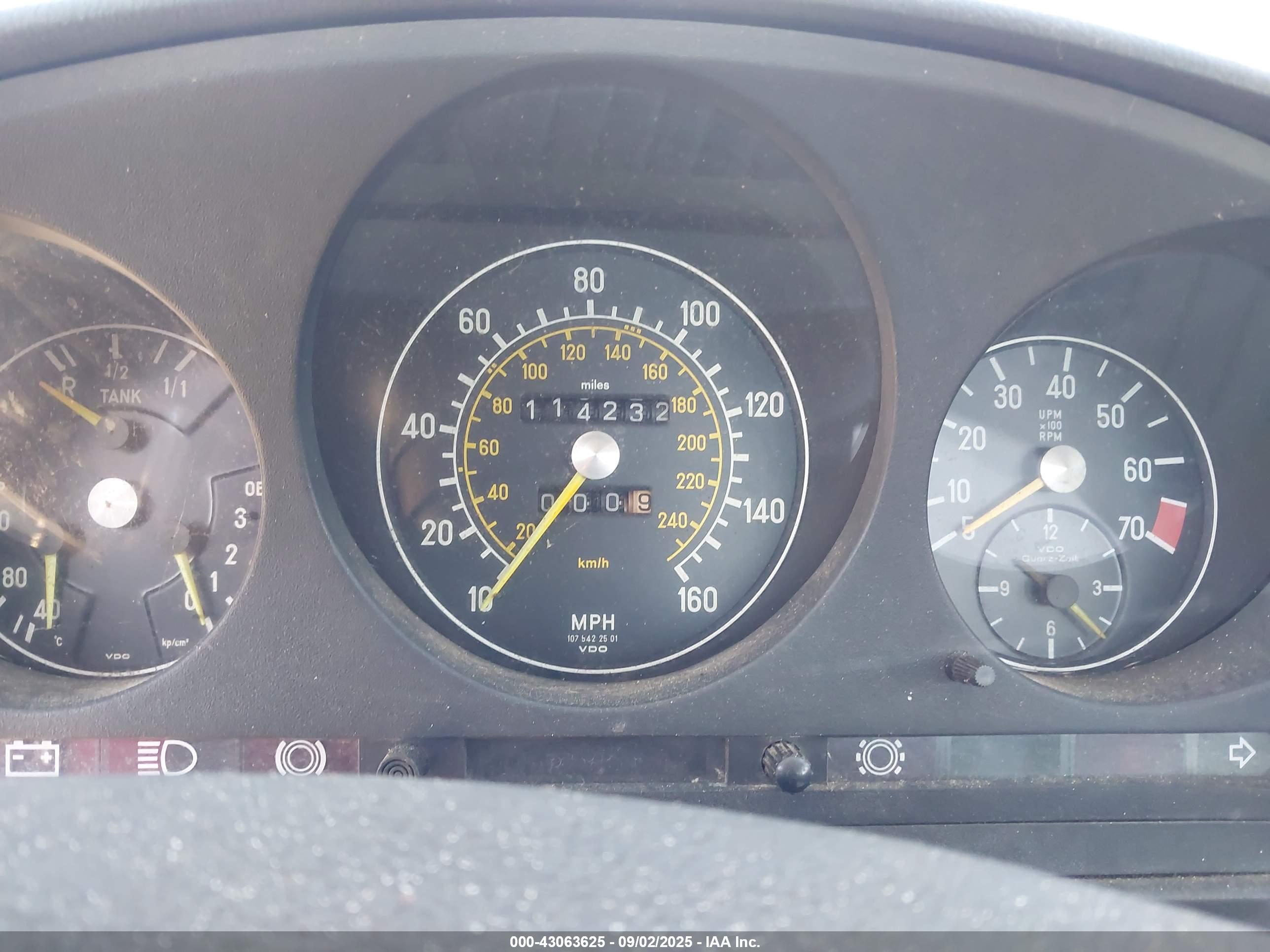 MERCEDES 280SE image 7