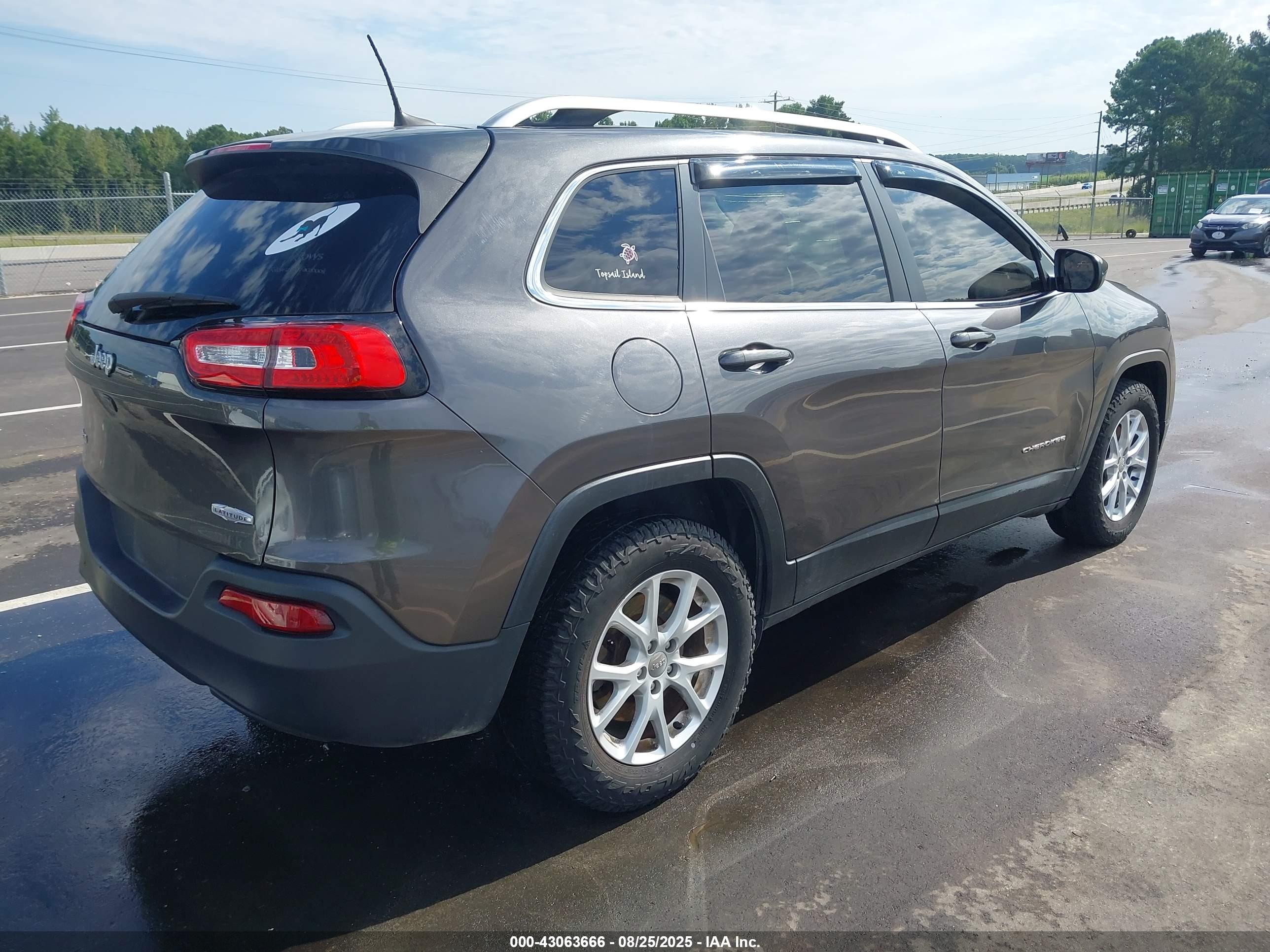 JEEP CHEROKEE image 4