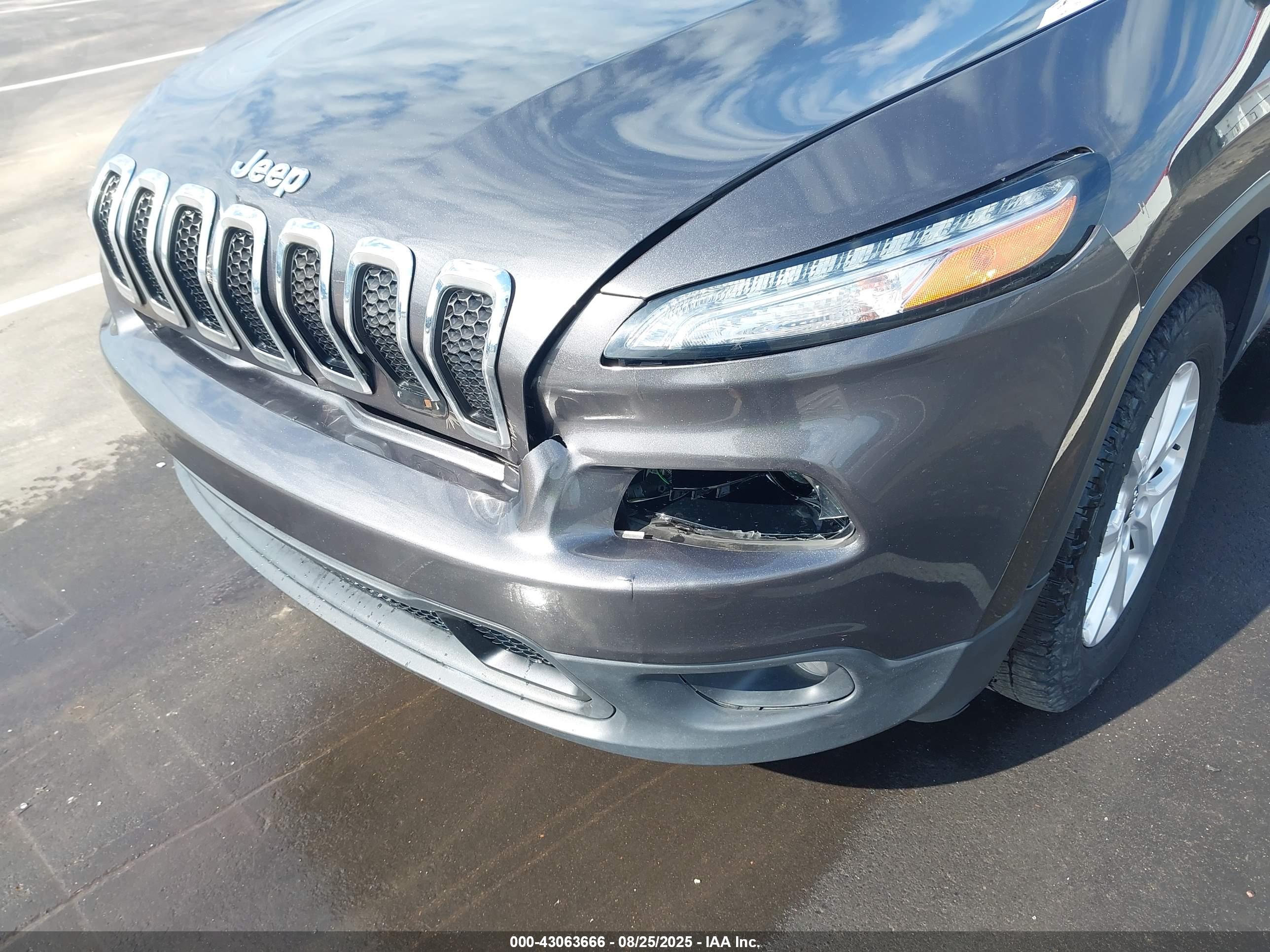 JEEP CHEROKEE image 6