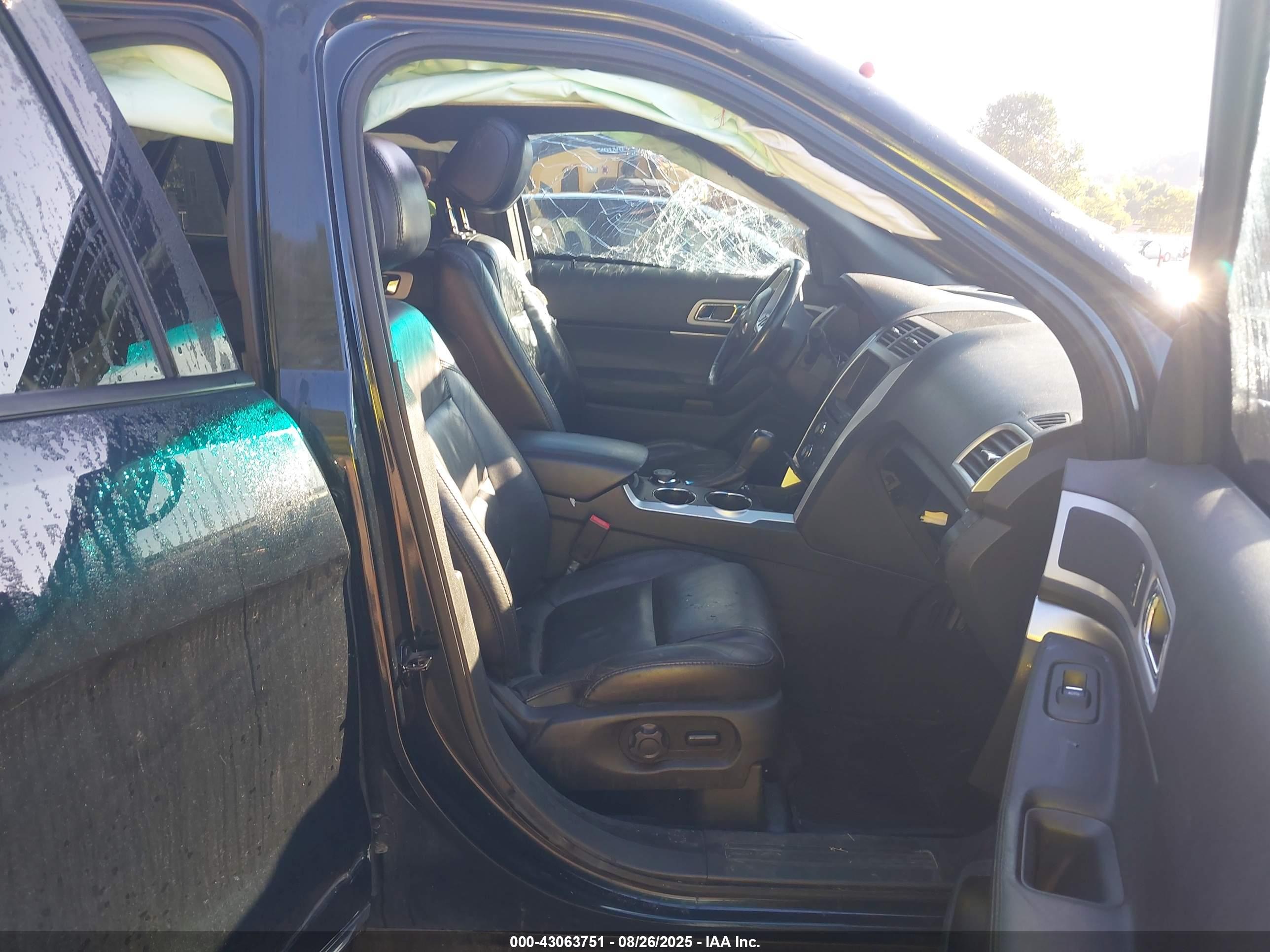FORD EXPLORER image 5