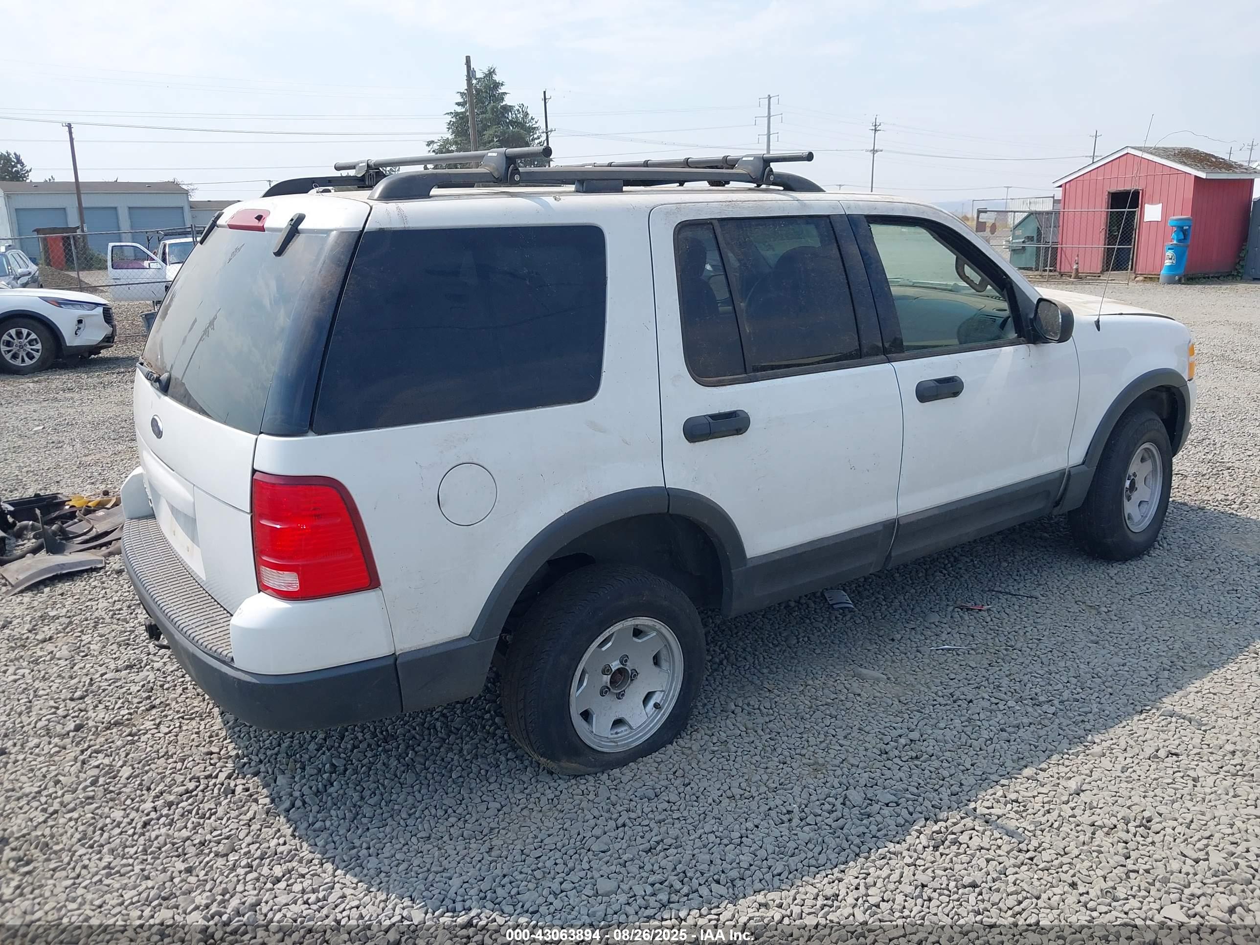 FORD EXPLORER image 4