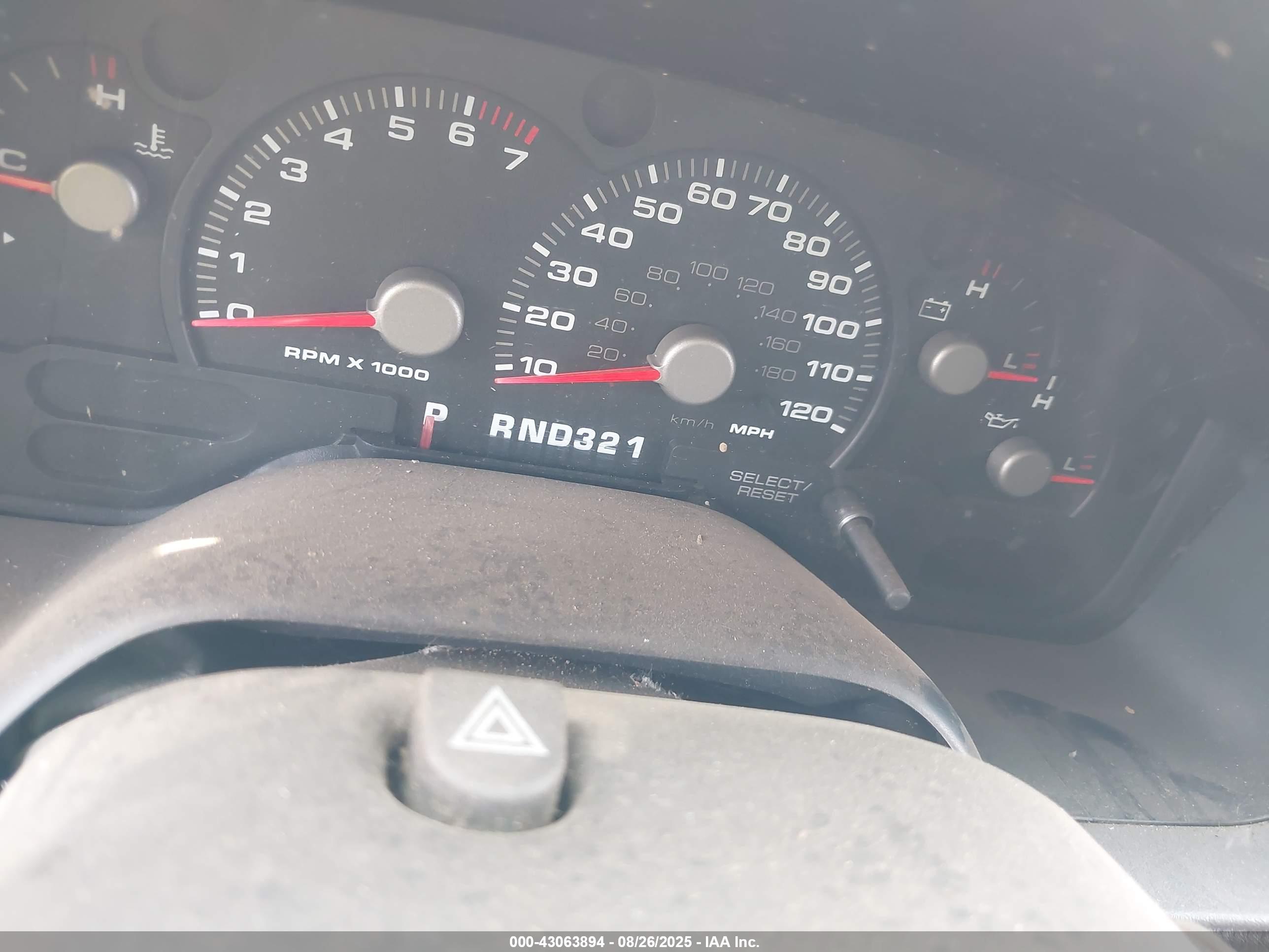 FORD EXPLORER image 7