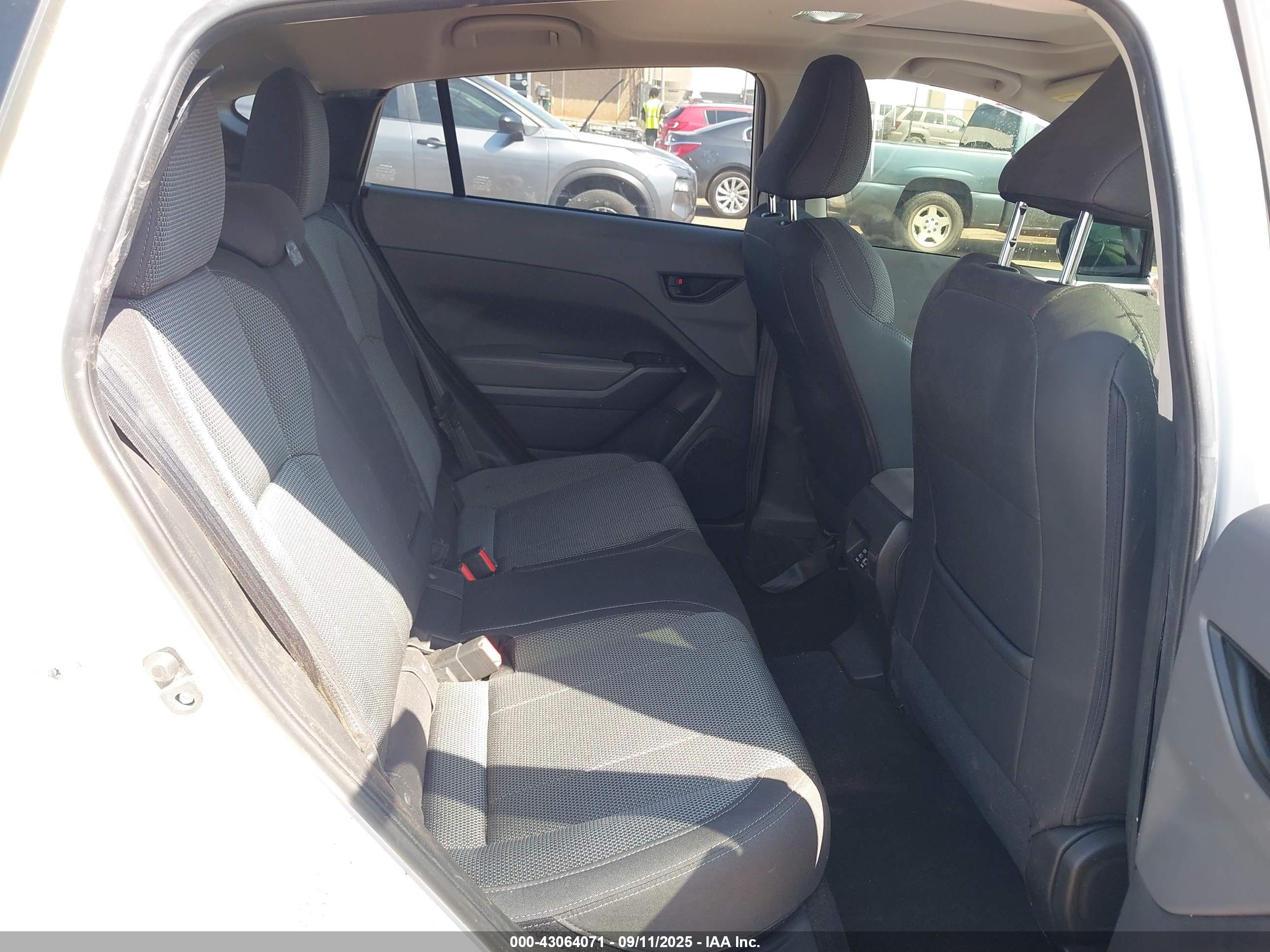 SUBARU CROSSTREK image 8