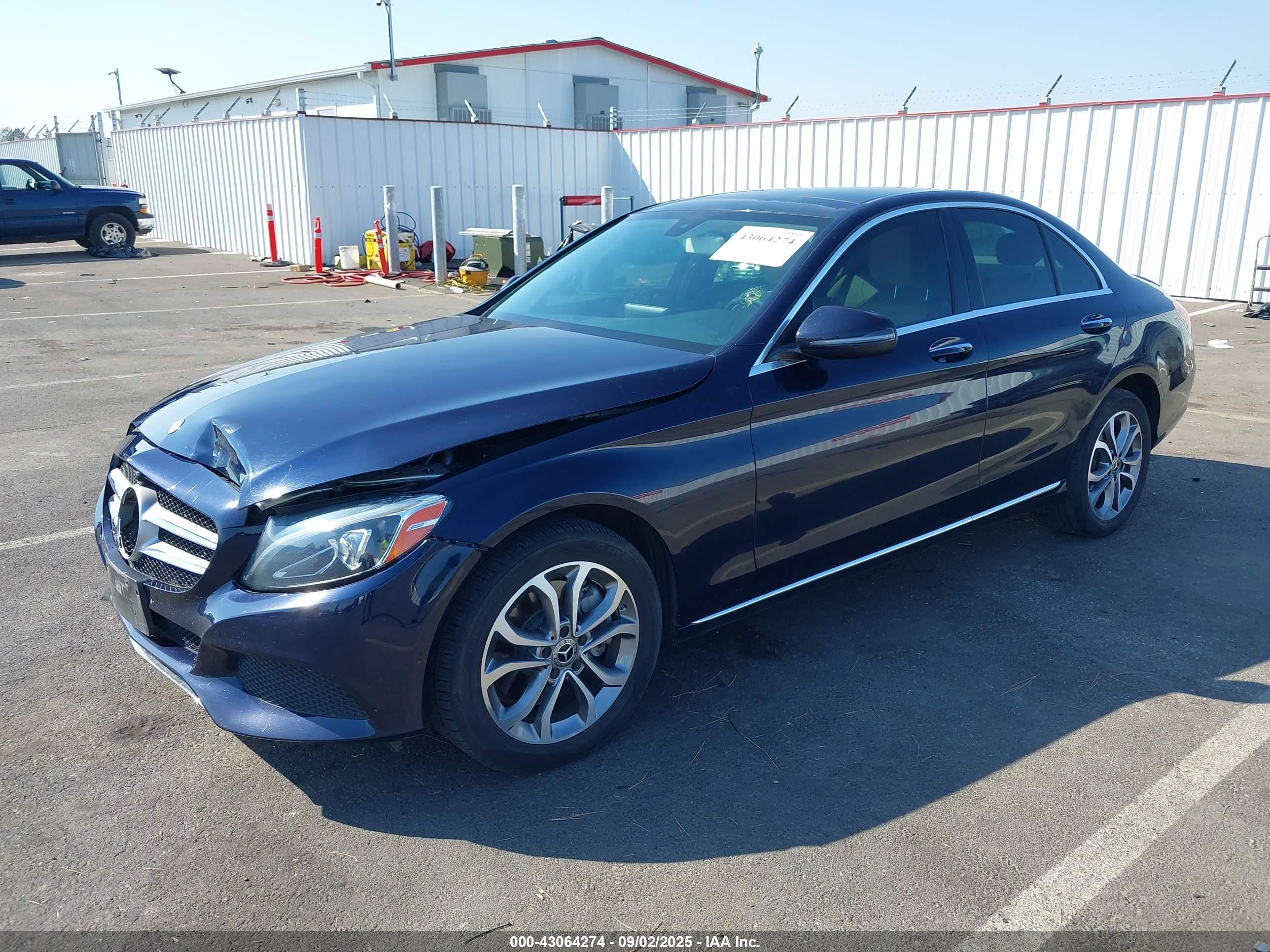 MERCEDES-BENZ C image 2