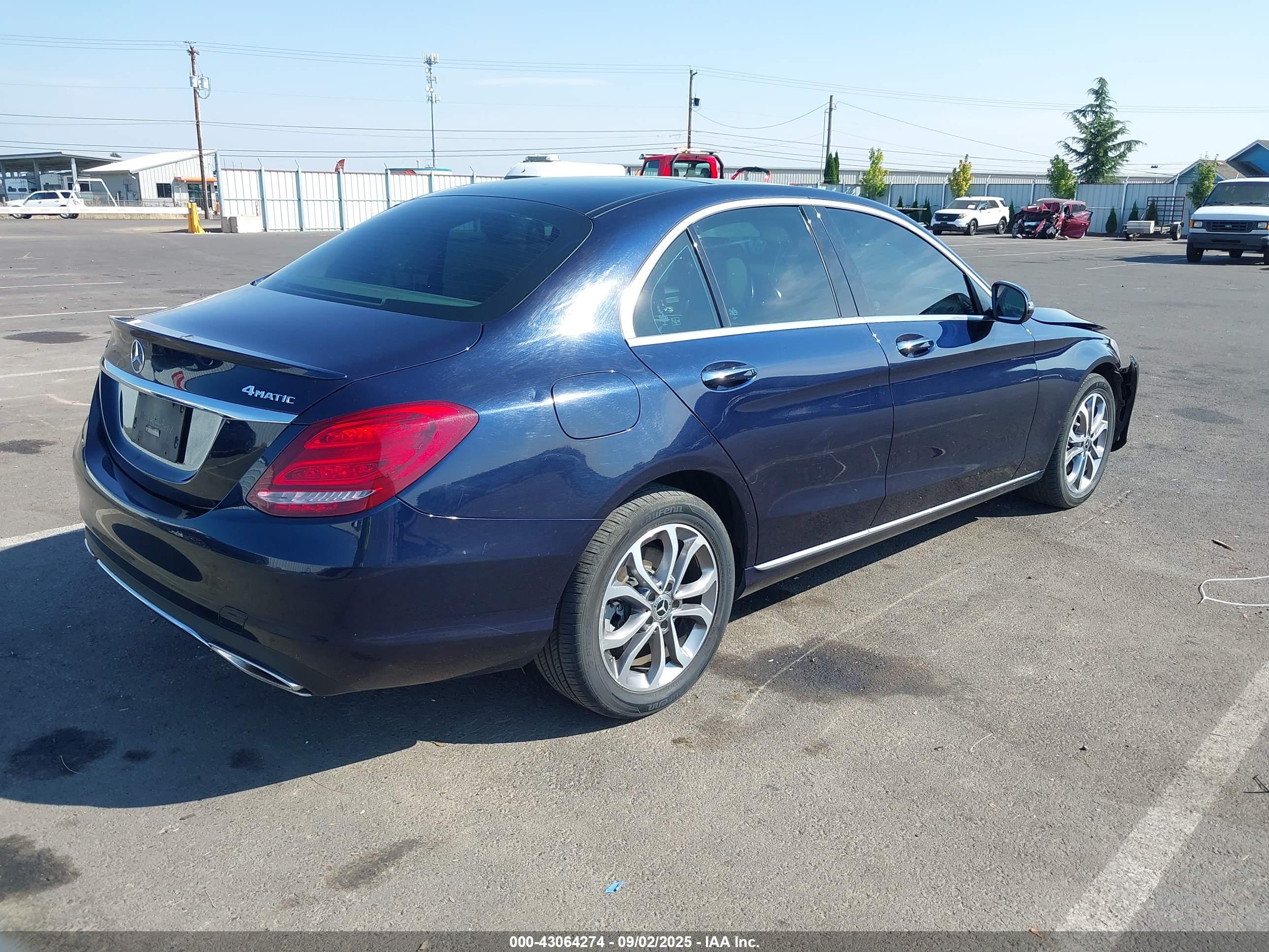 MERCEDES-BENZ C image 4