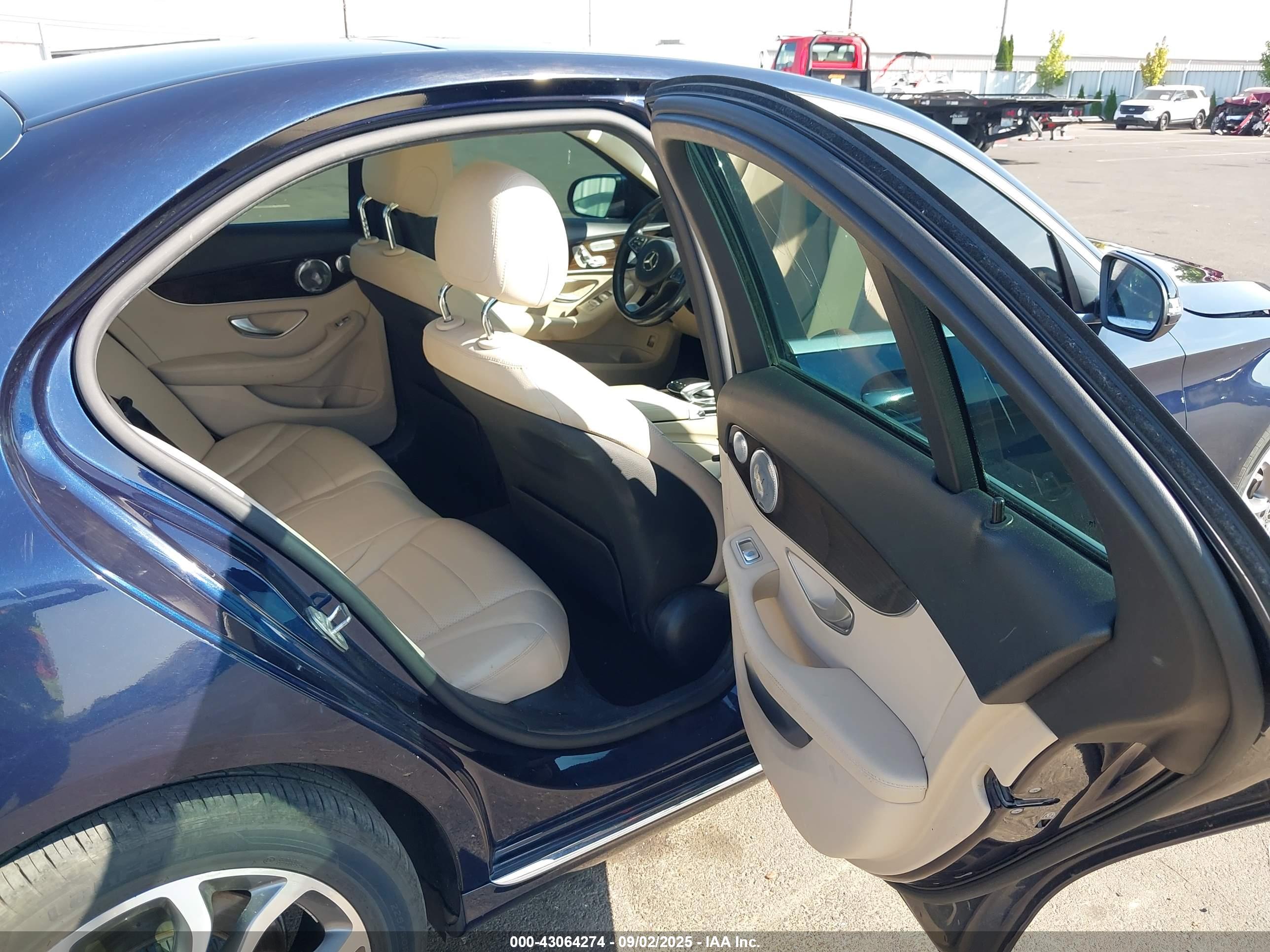 MERCEDES-BENZ C image 8