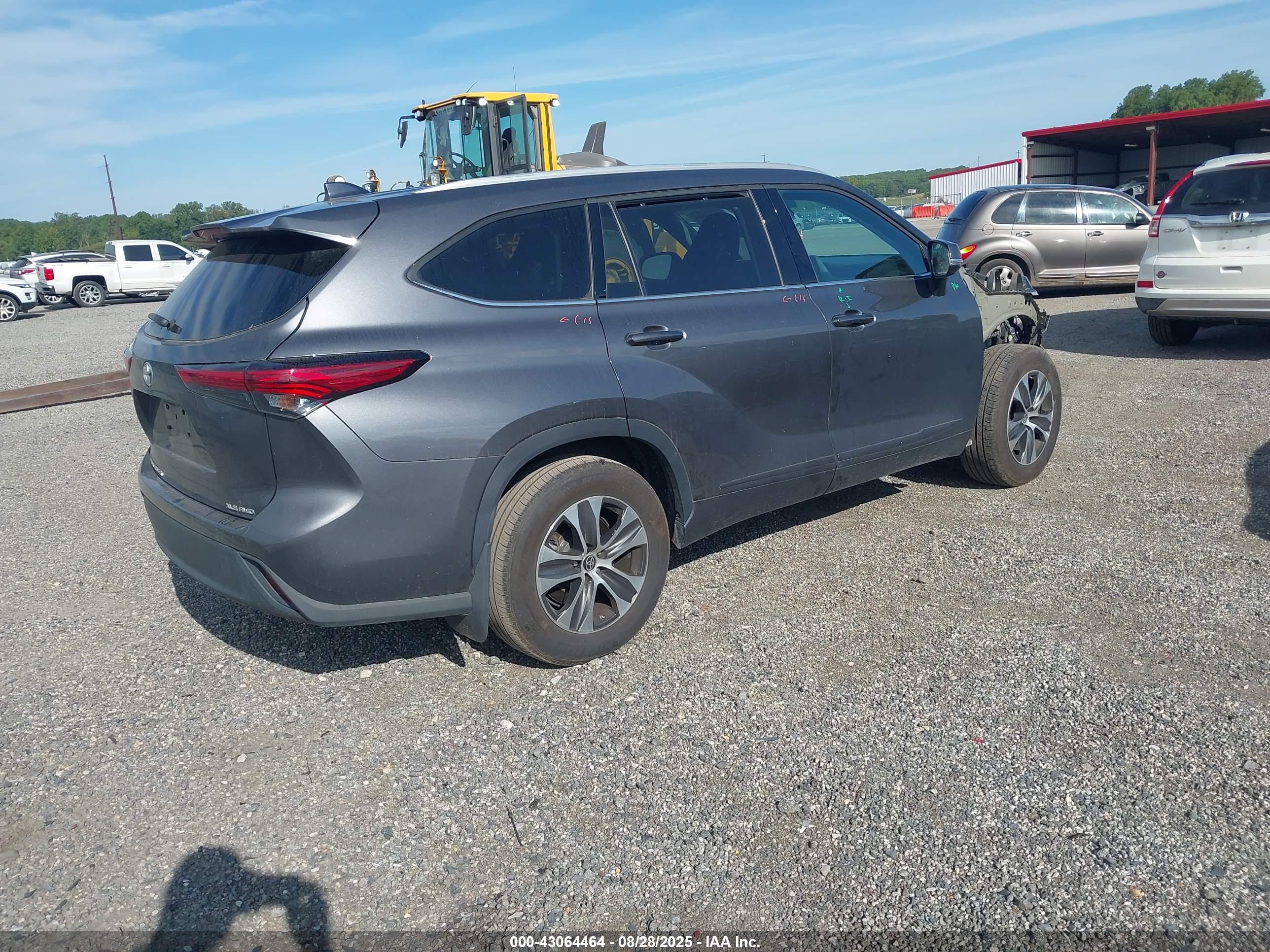 TOYOTA HIGHLANDER image 4