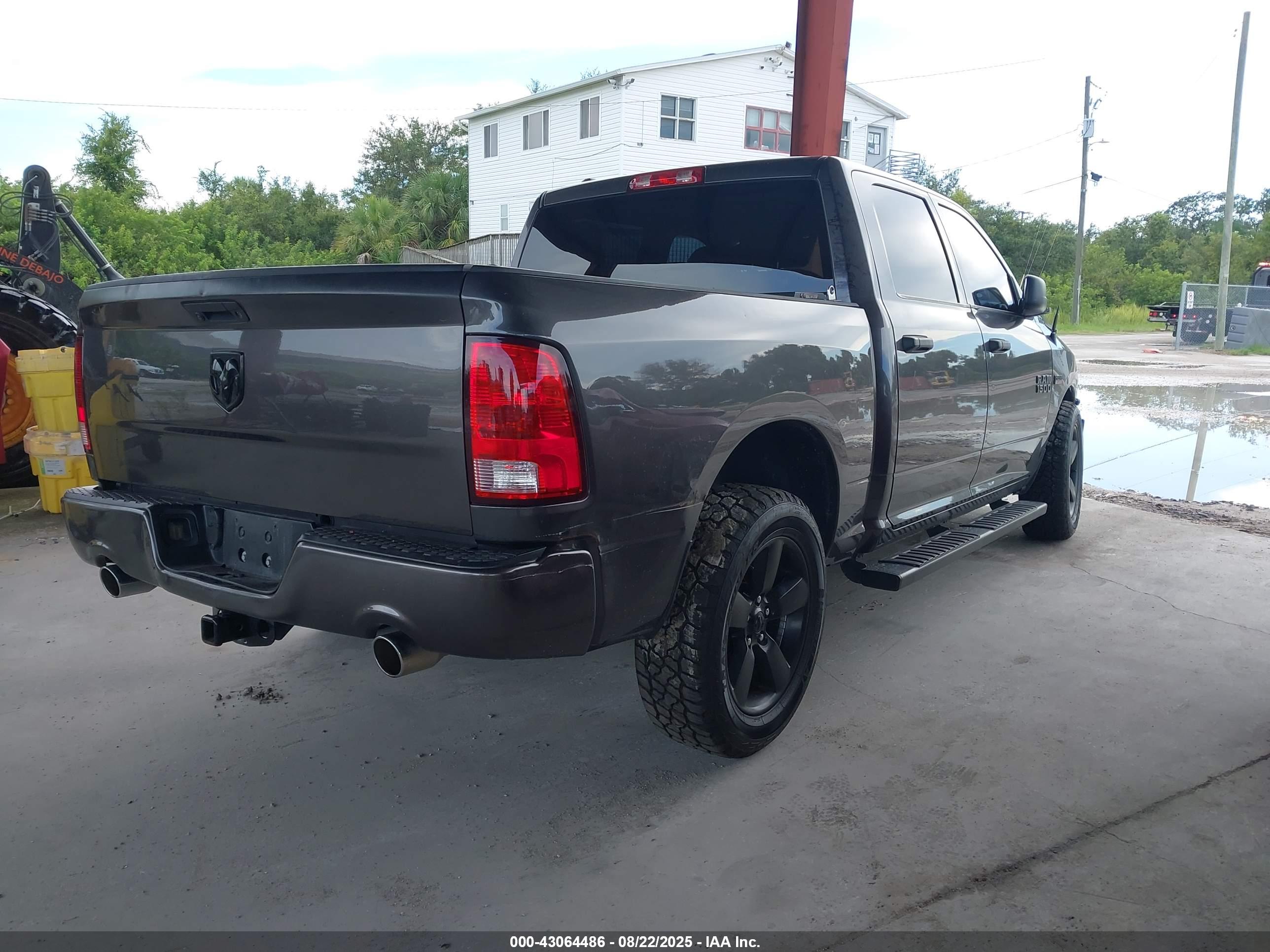 RAM 1500 image 4