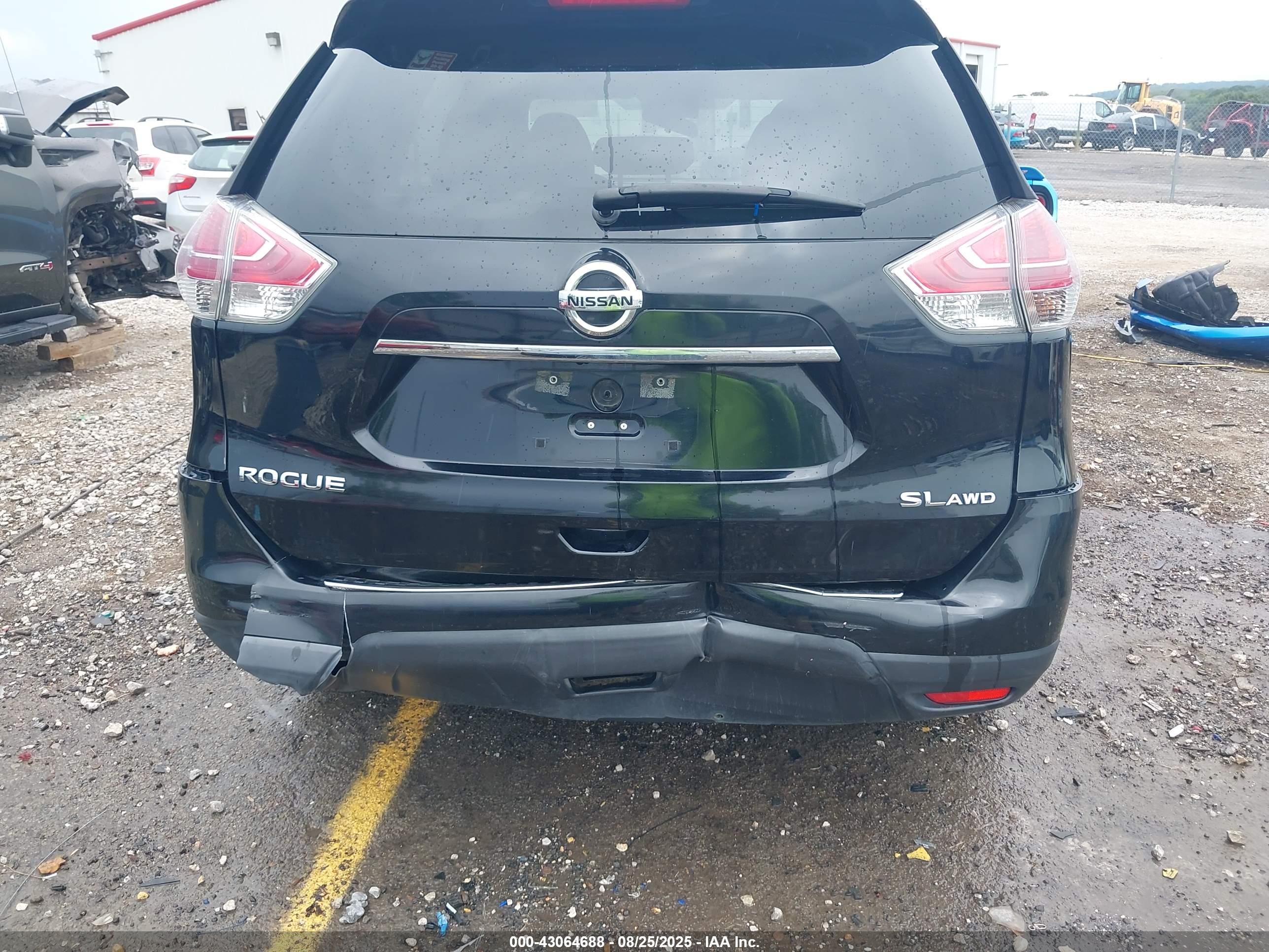 NISSAN ROGUE image 6