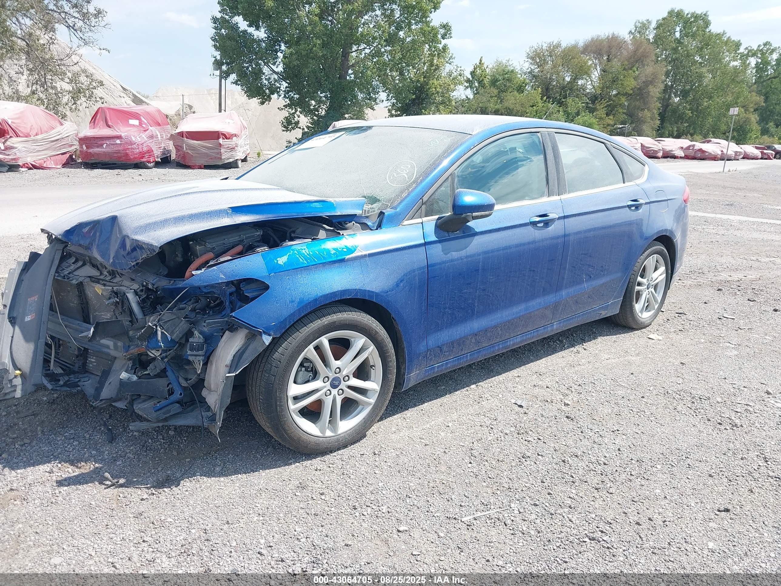 FORD FUSION image 2