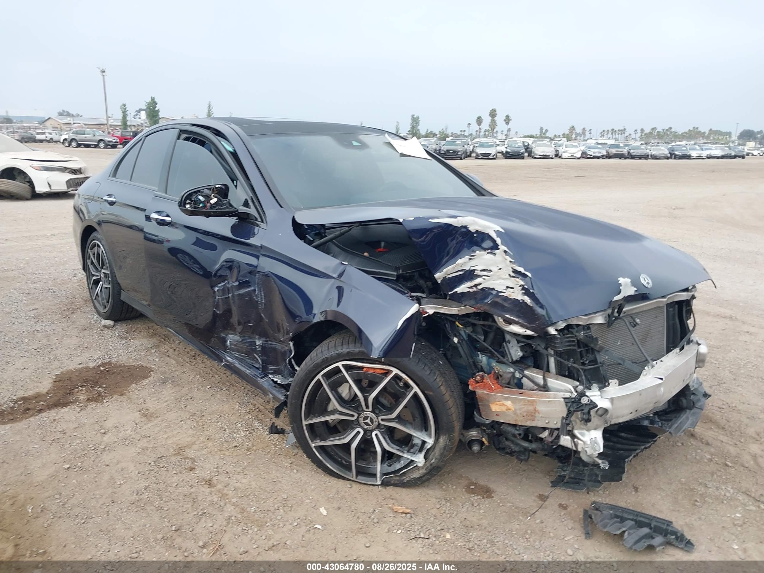 MERCEDES-BENZ E image 6