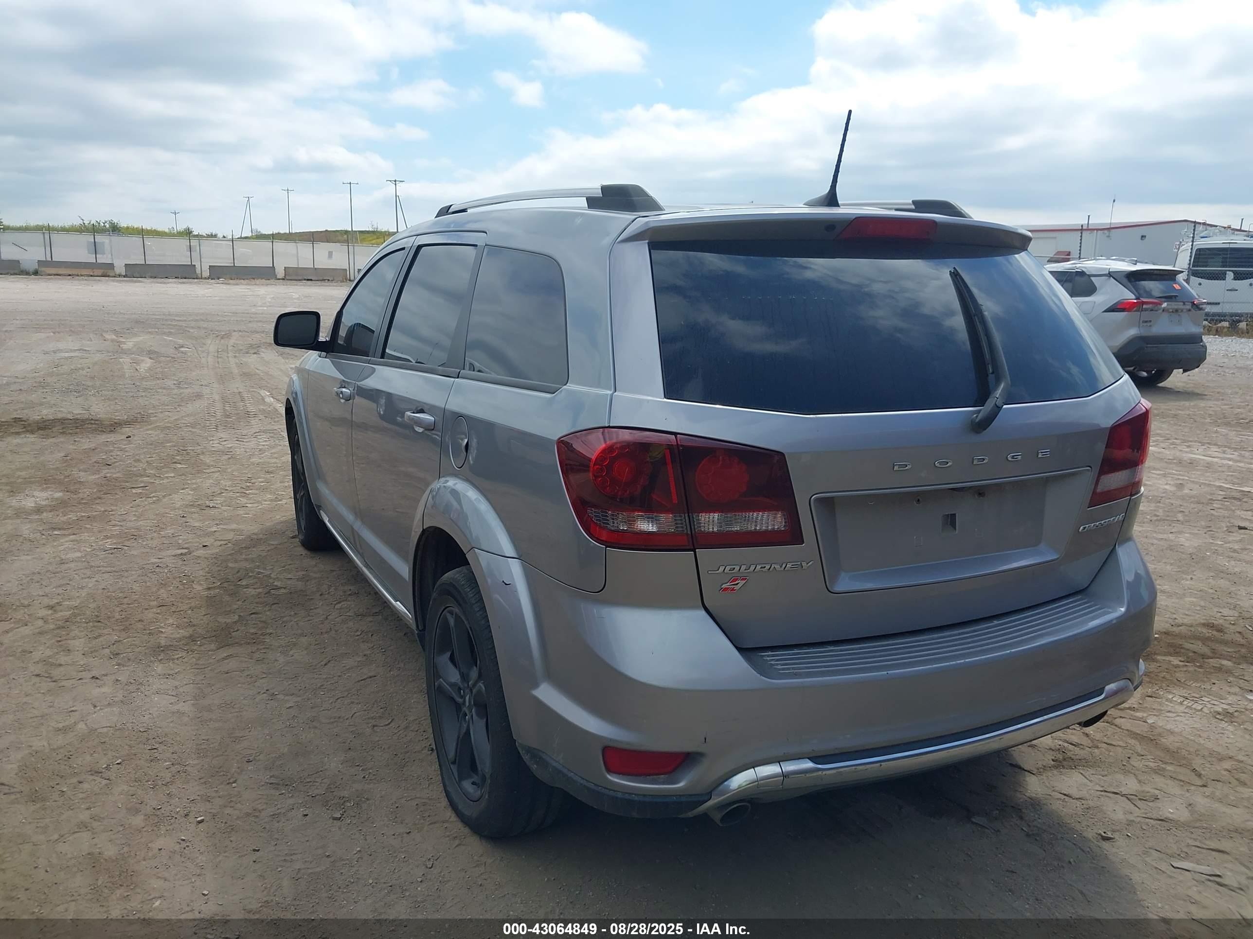 DODGE JOURNEY image 3