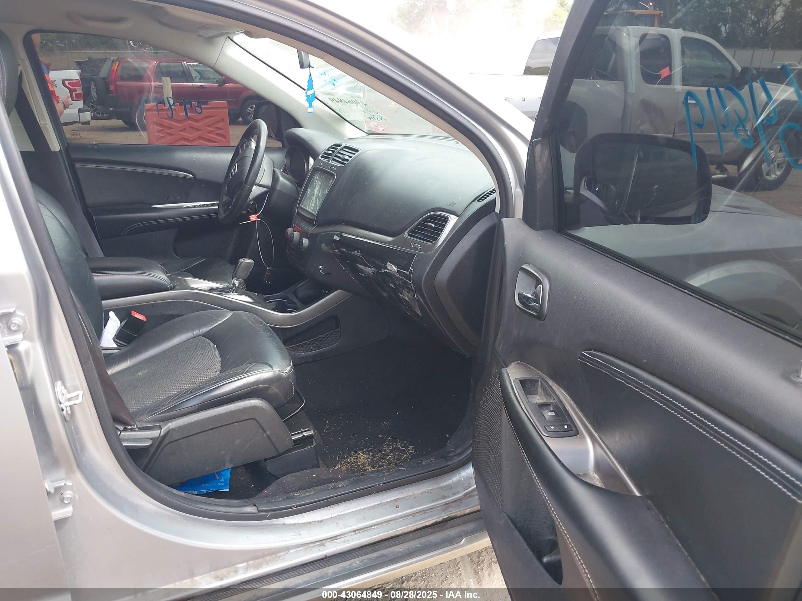 DODGE JOURNEY image 5