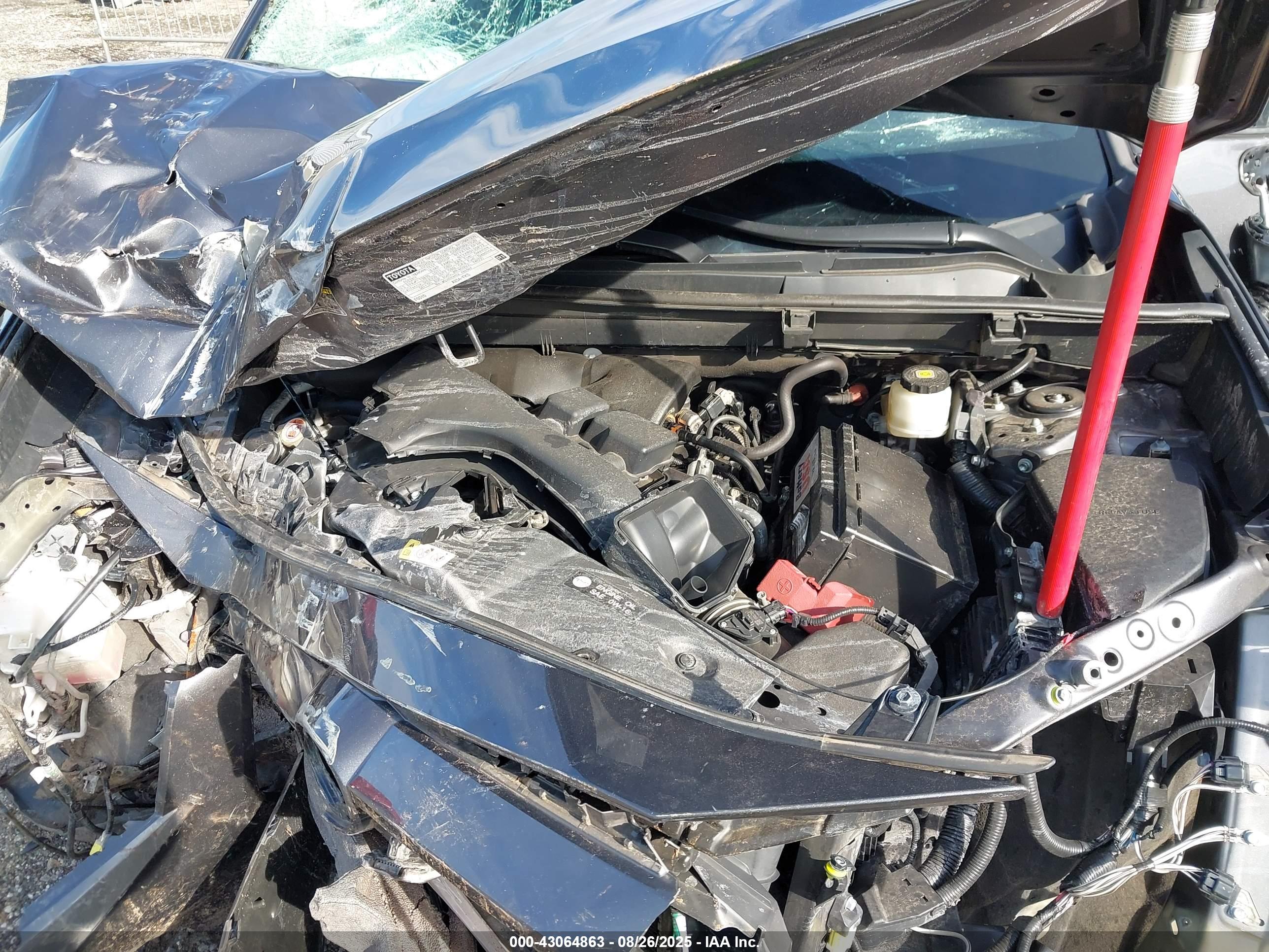 TOYOTA RAV4 image 10