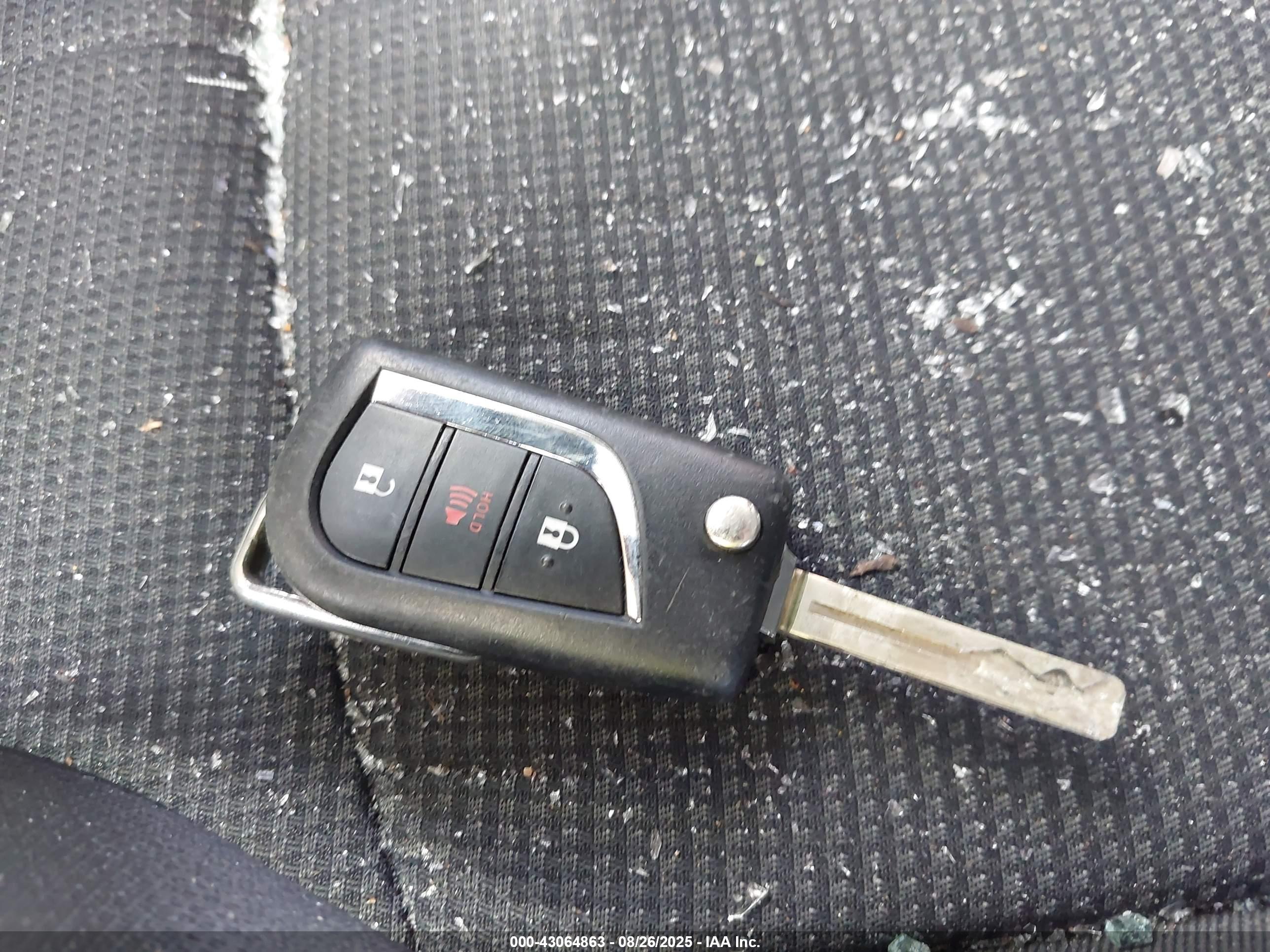 TOYOTA RAV4 image 11