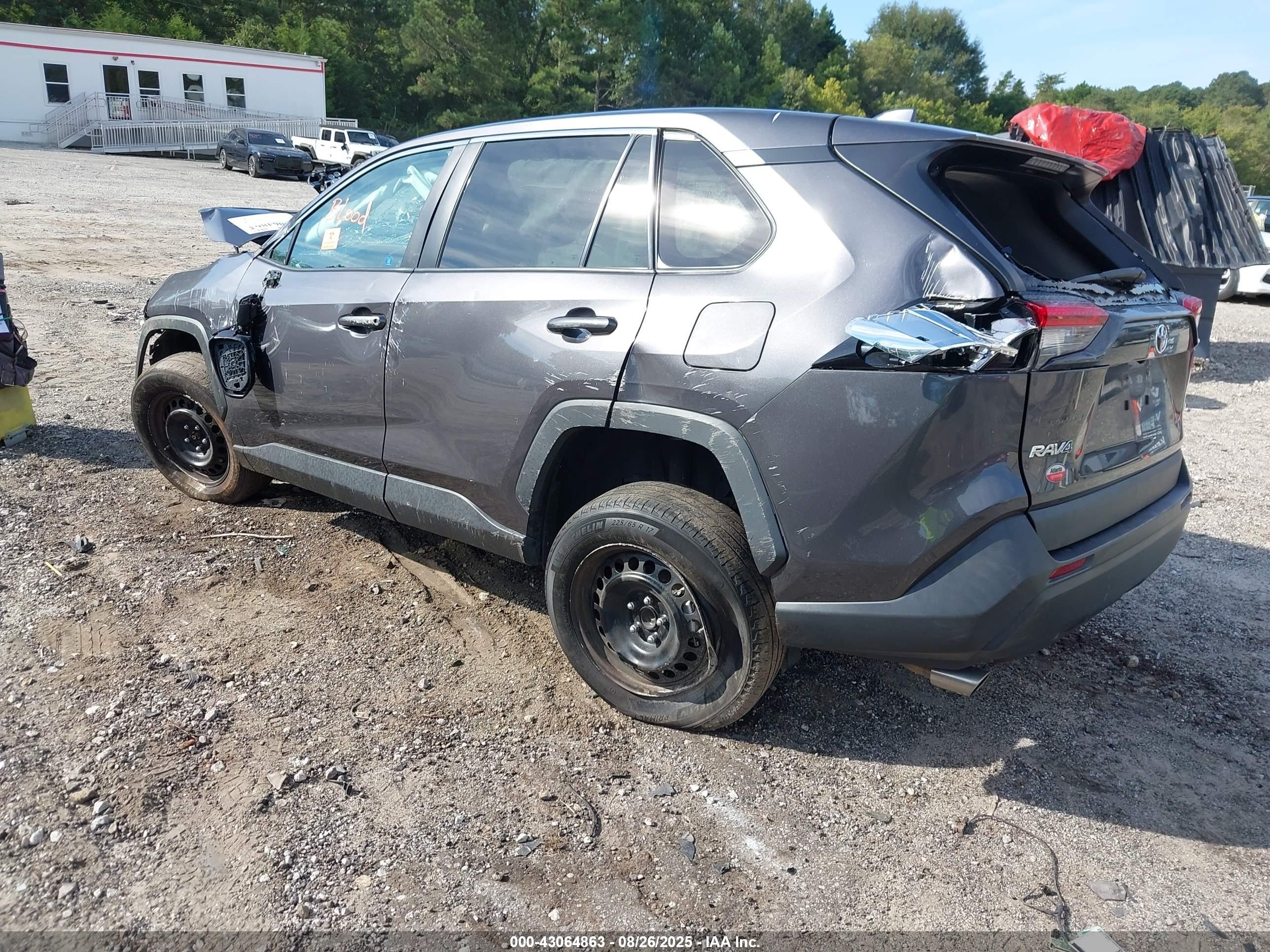 TOYOTA RAV4 image 3