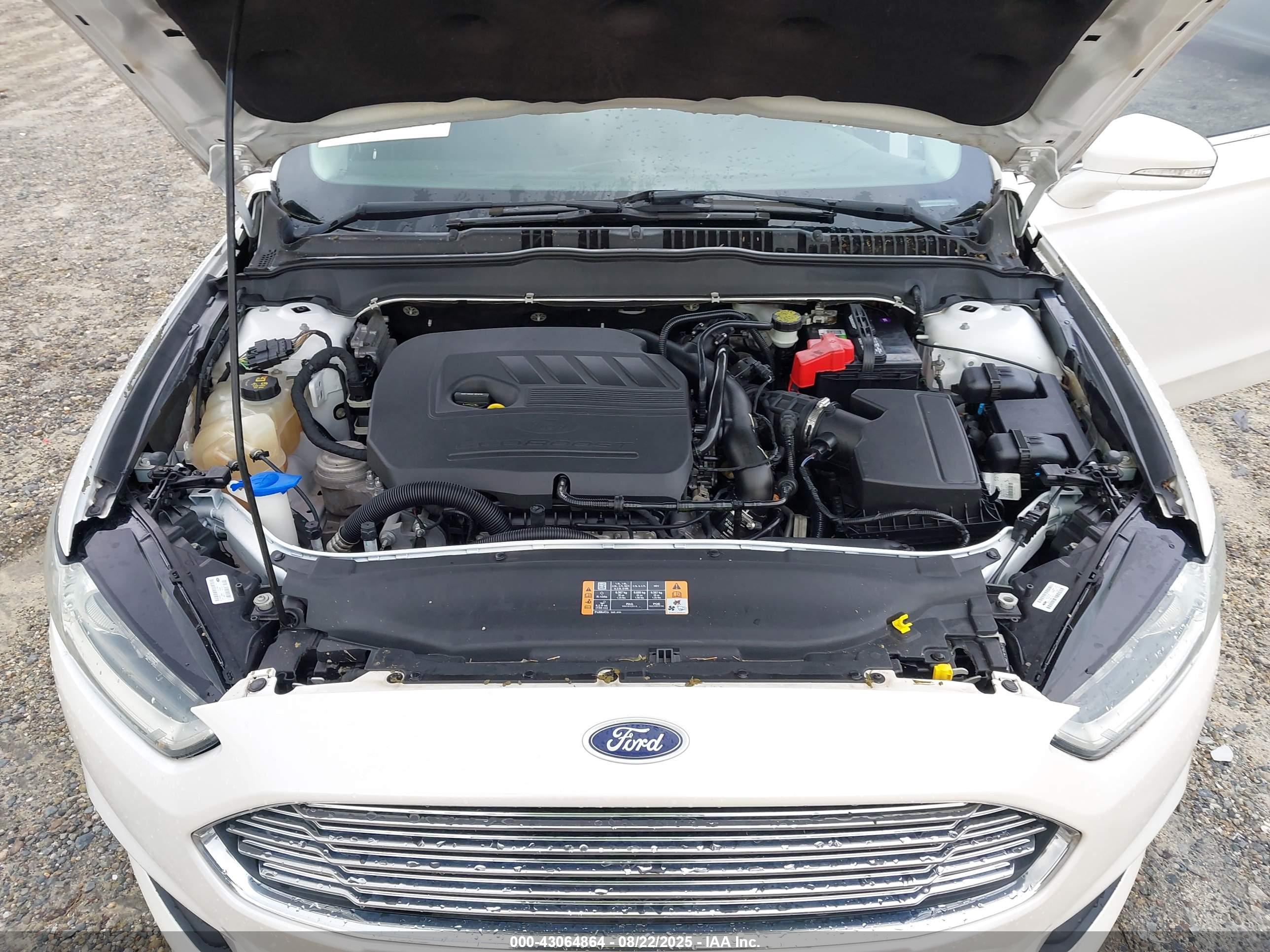 FORD FUSION image 10