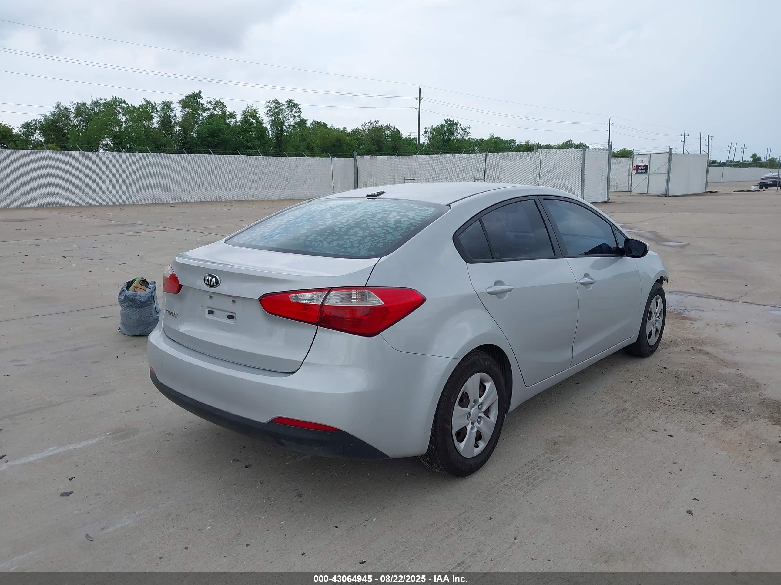 KIA FORTE image 4