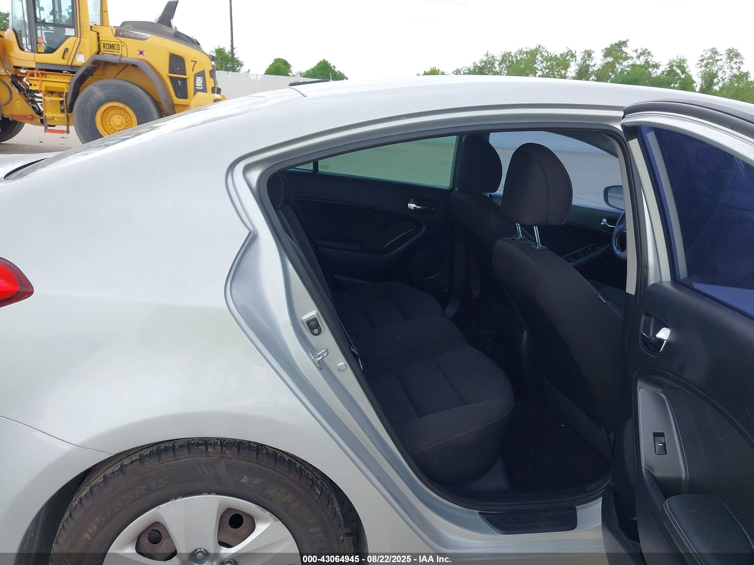 KIA FORTE image 8