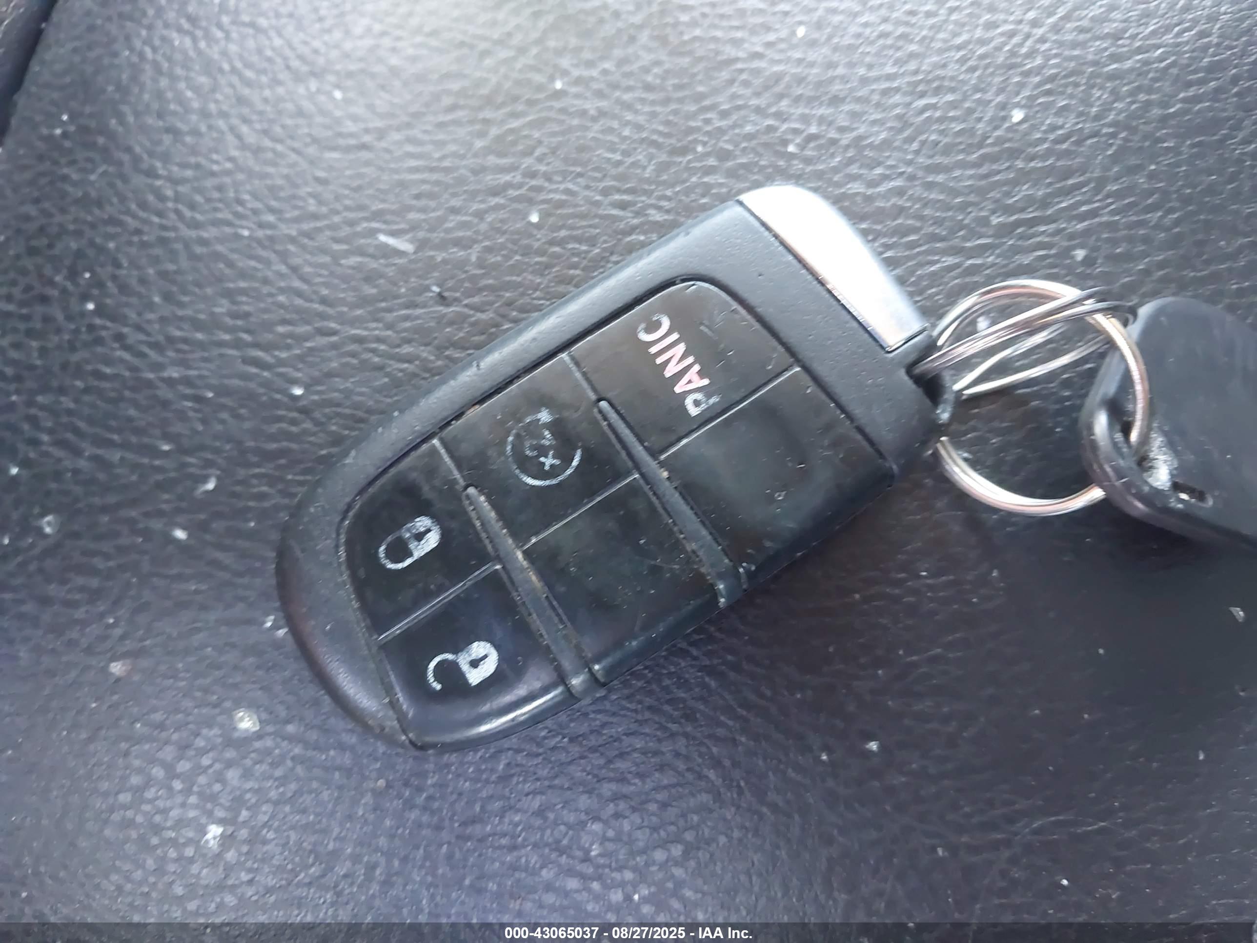 JEEP RENEGADE image 11