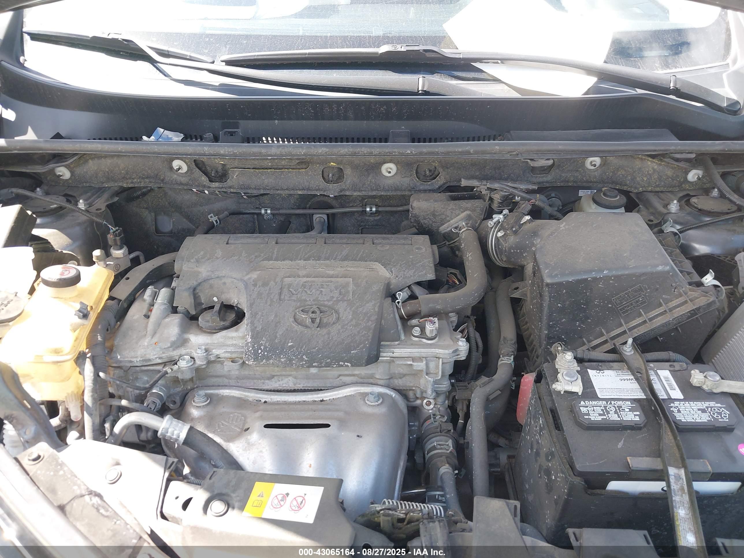 TOYOTA RAV4 image 10