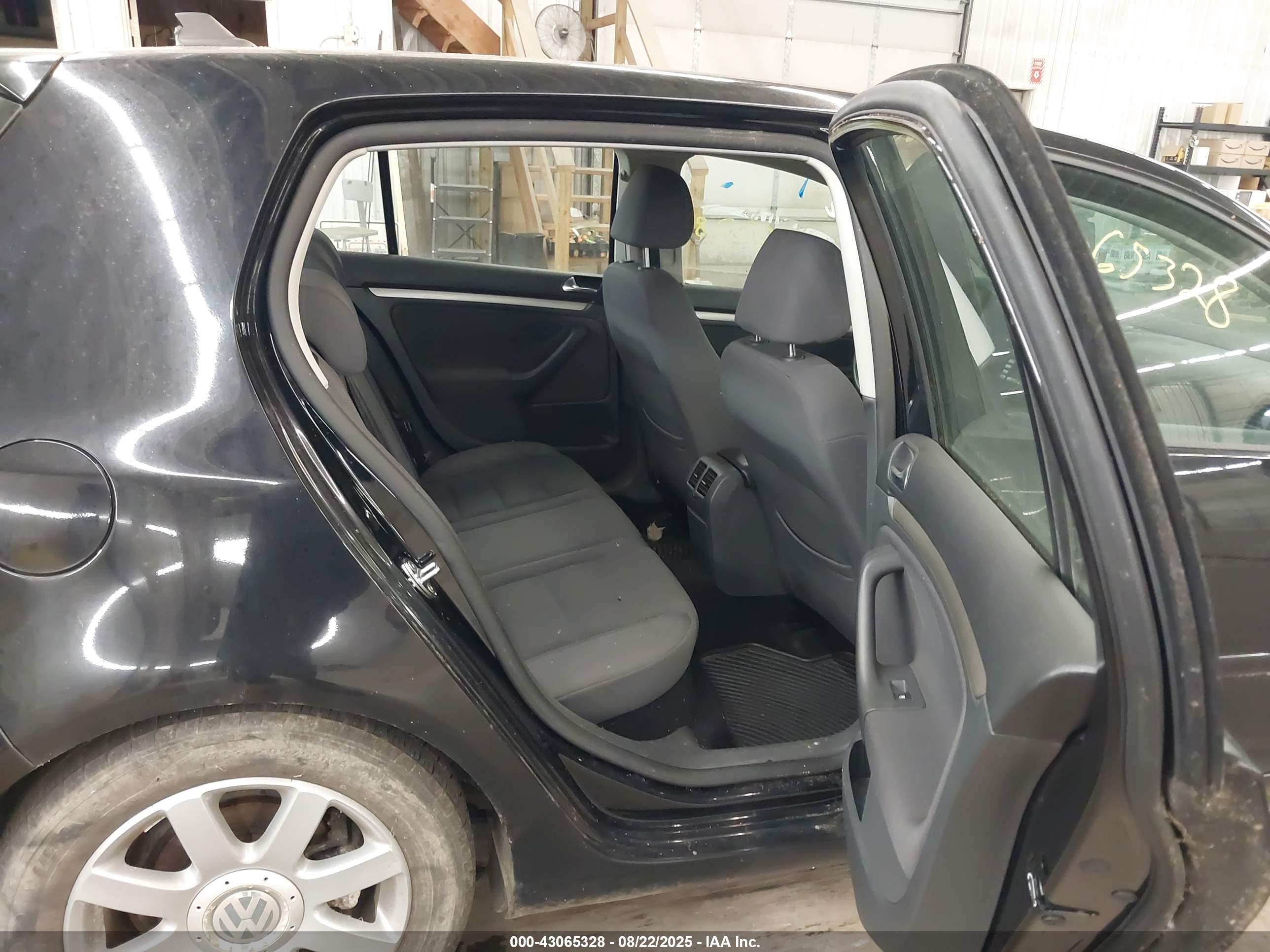 VOLKSWAGEN RABBIT image 8