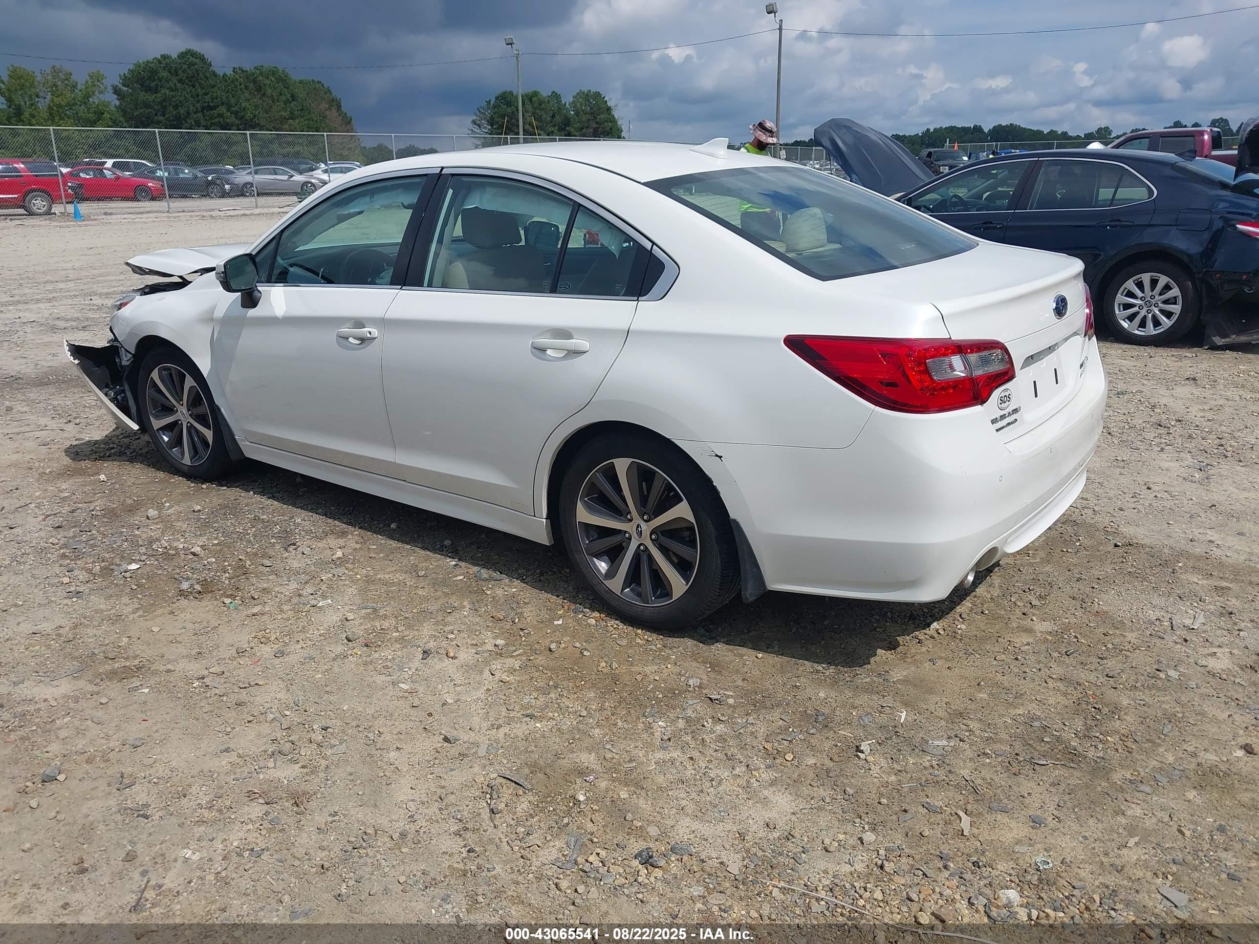 SUBARU LEGACY image 3