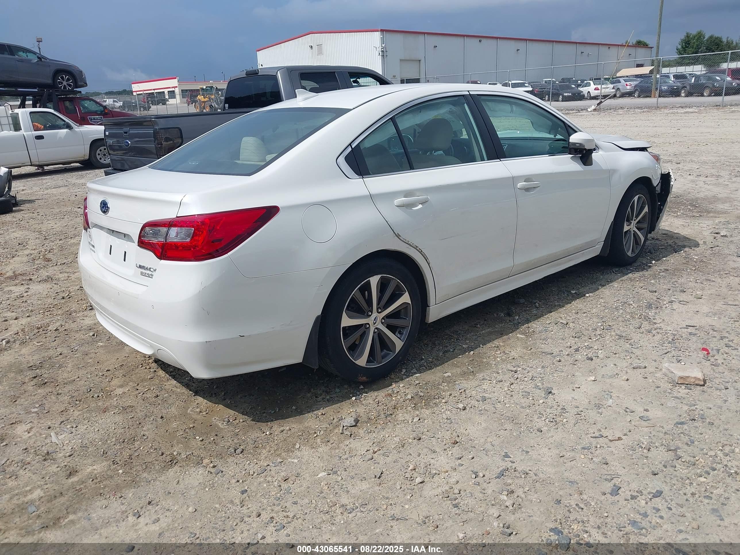 SUBARU LEGACY image 4