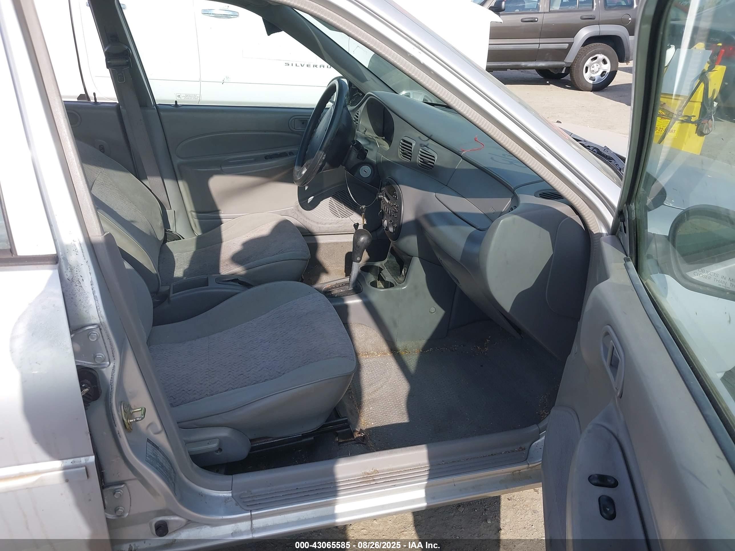 FORD ESCORT image 5