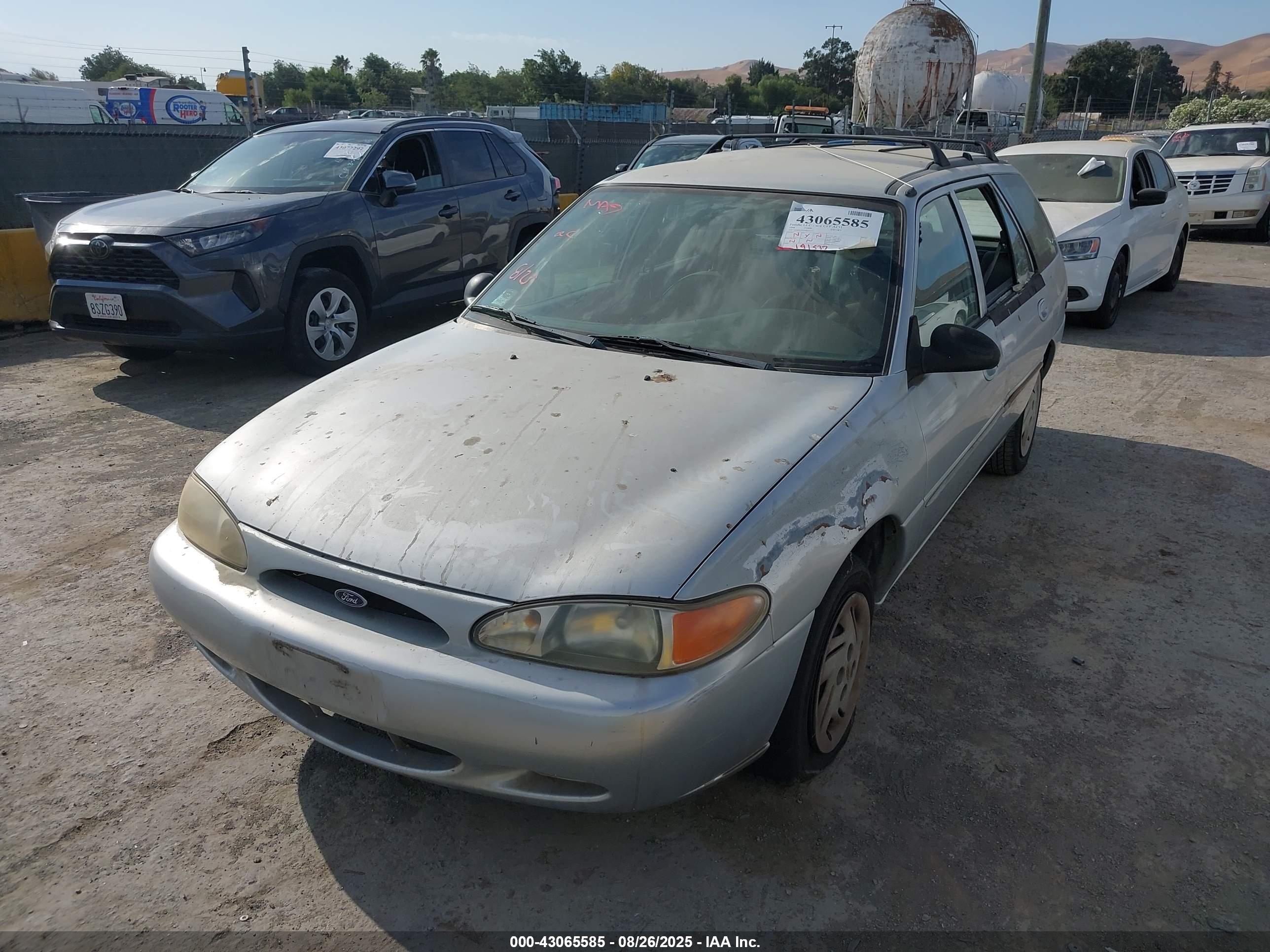 FORD ESCORT image 6