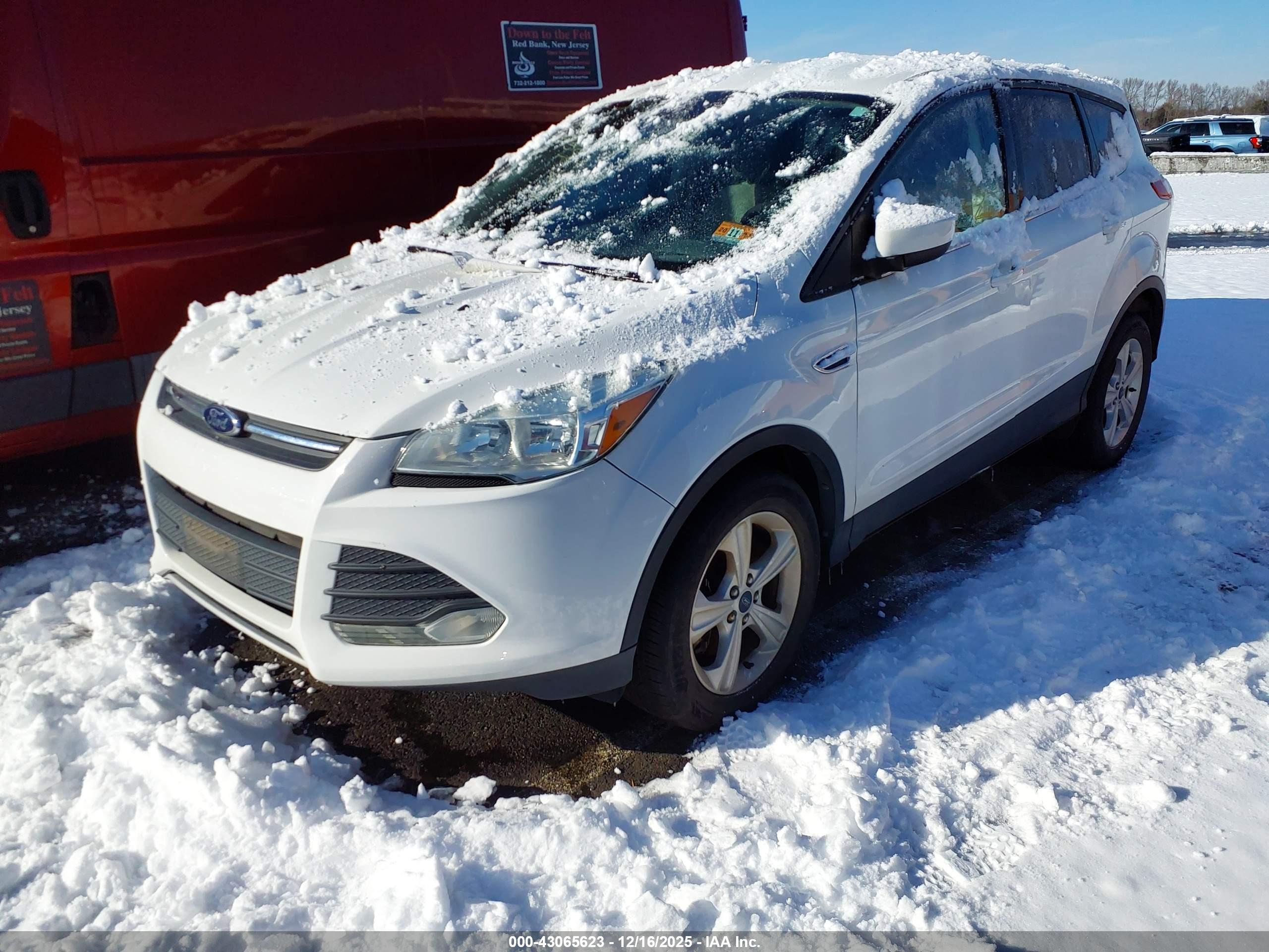 FORD ESCAPE image 2