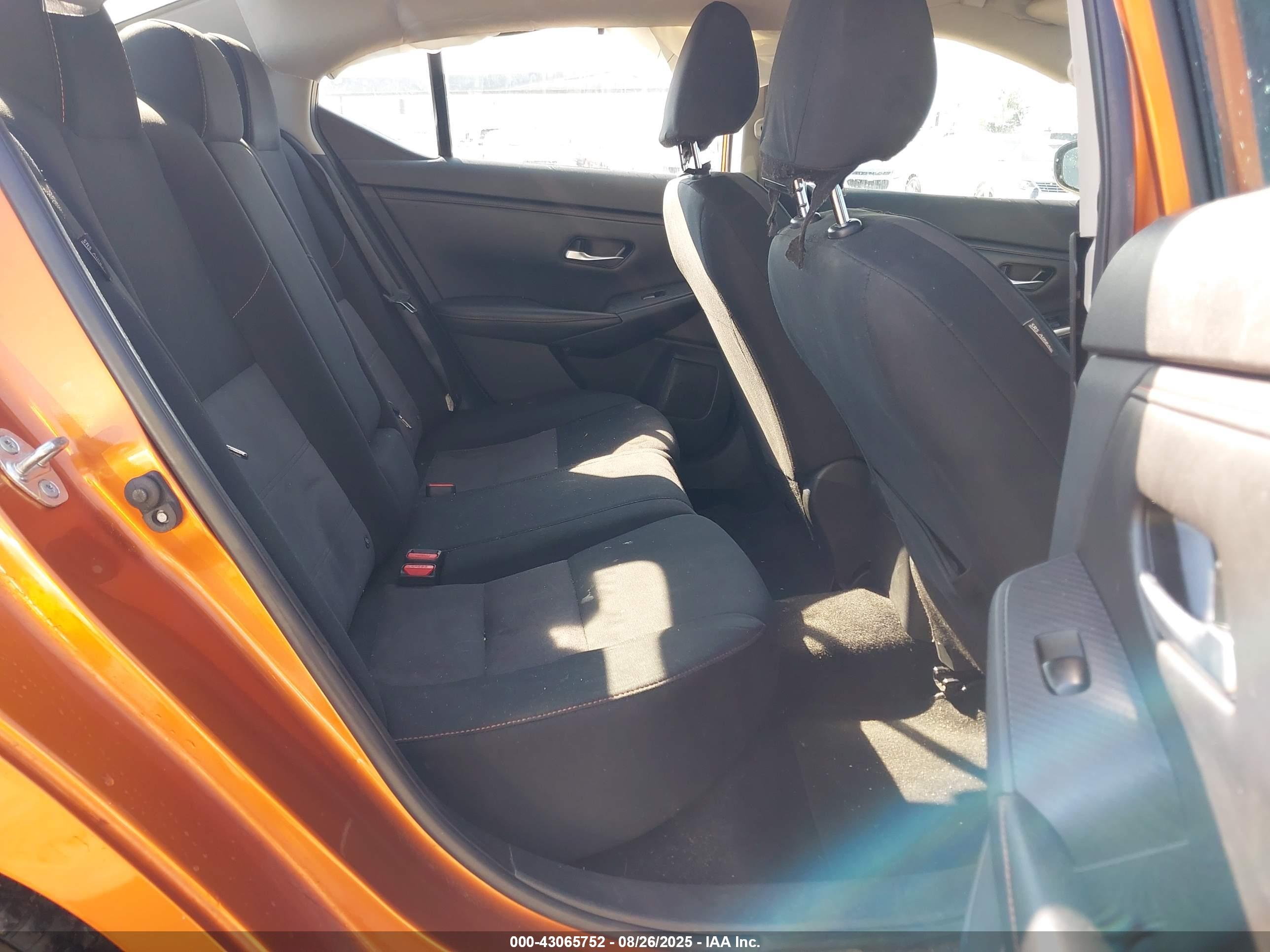 NISSAN SENTRA image 8