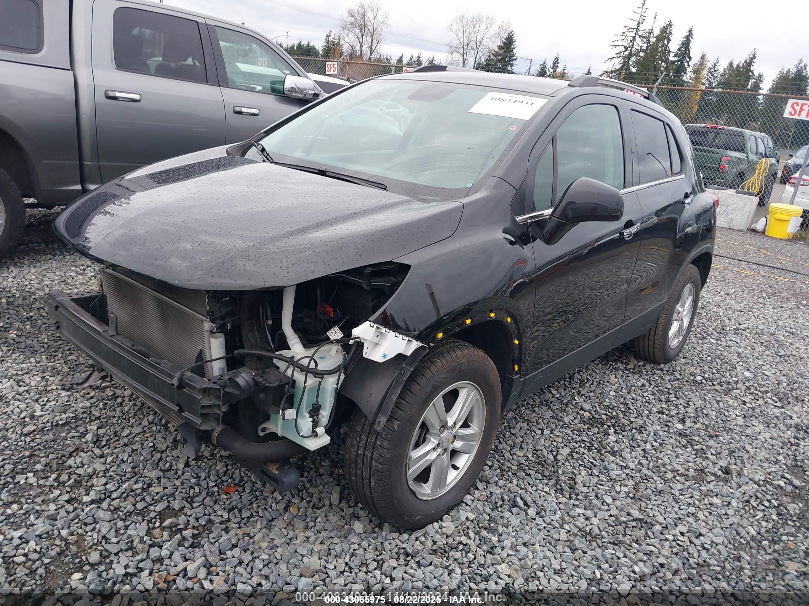 CHEVROLET TRAX image 2