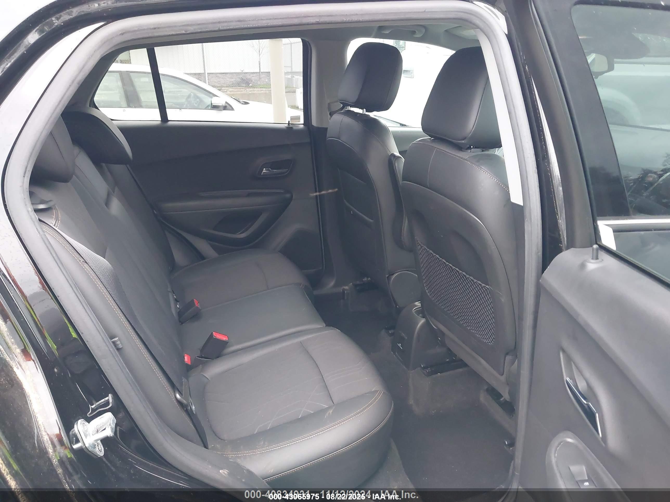 CHEVROLET TRAX image 8